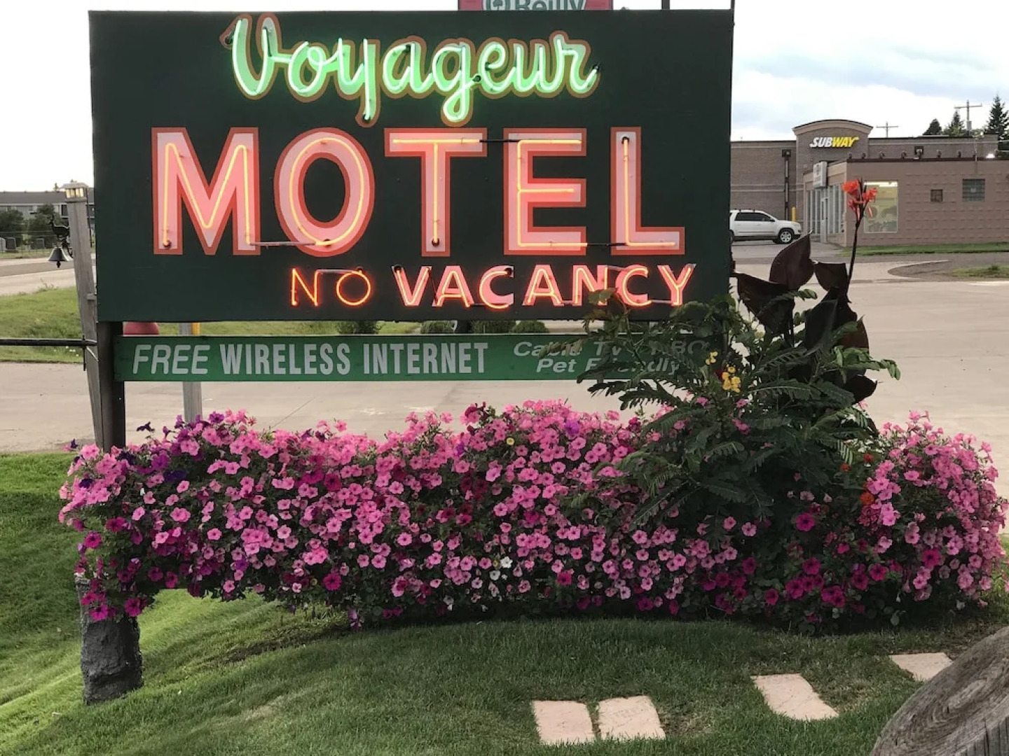 Voyageur Motel