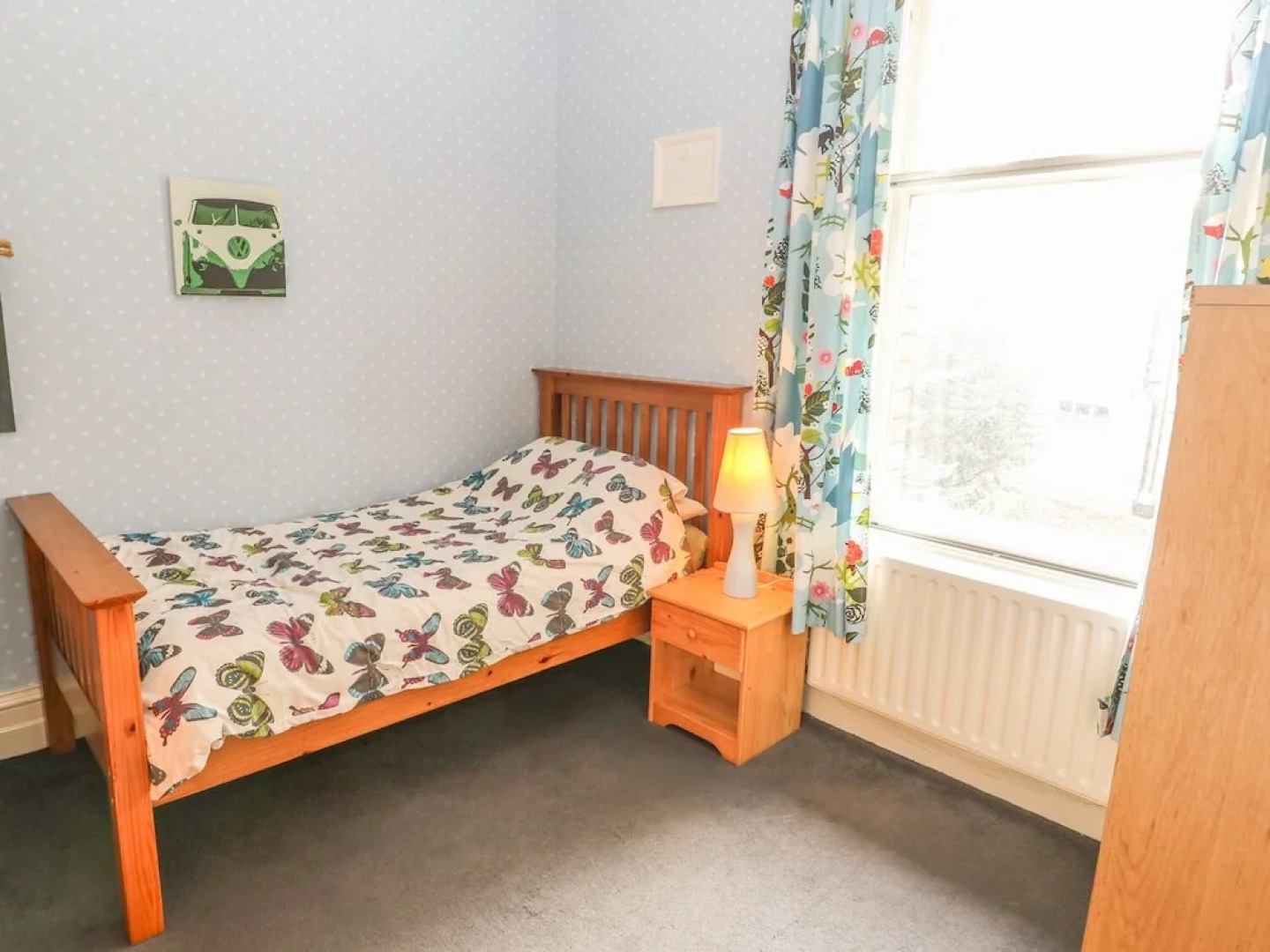 Lyndhurst, Brighouse