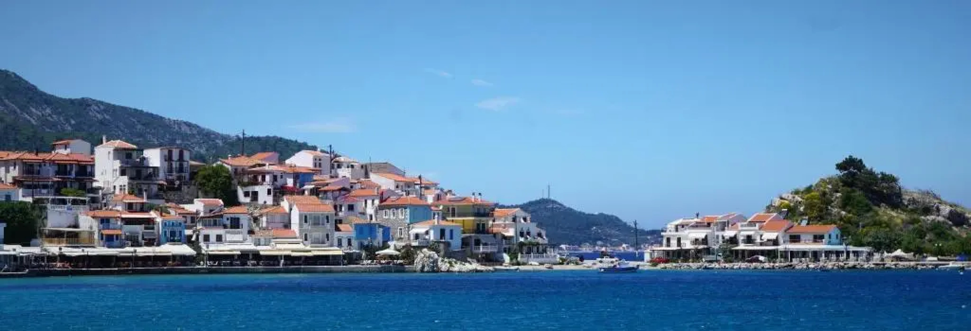 Eftopia Beachfront Studio