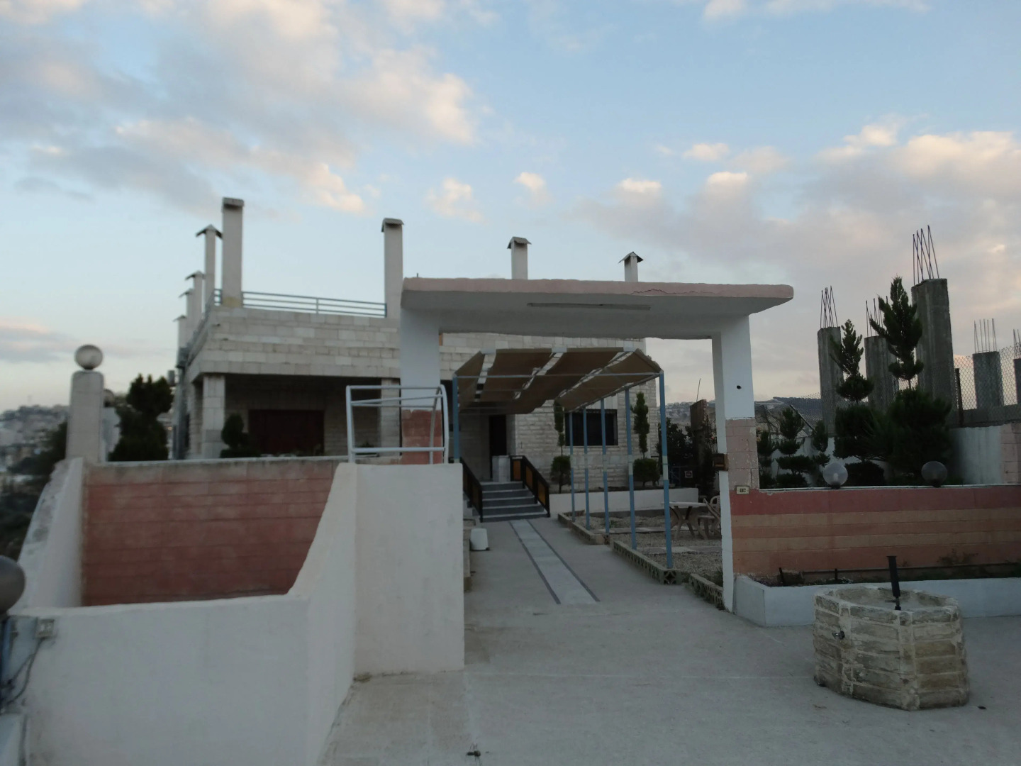 Hadrian's Gate Hotel