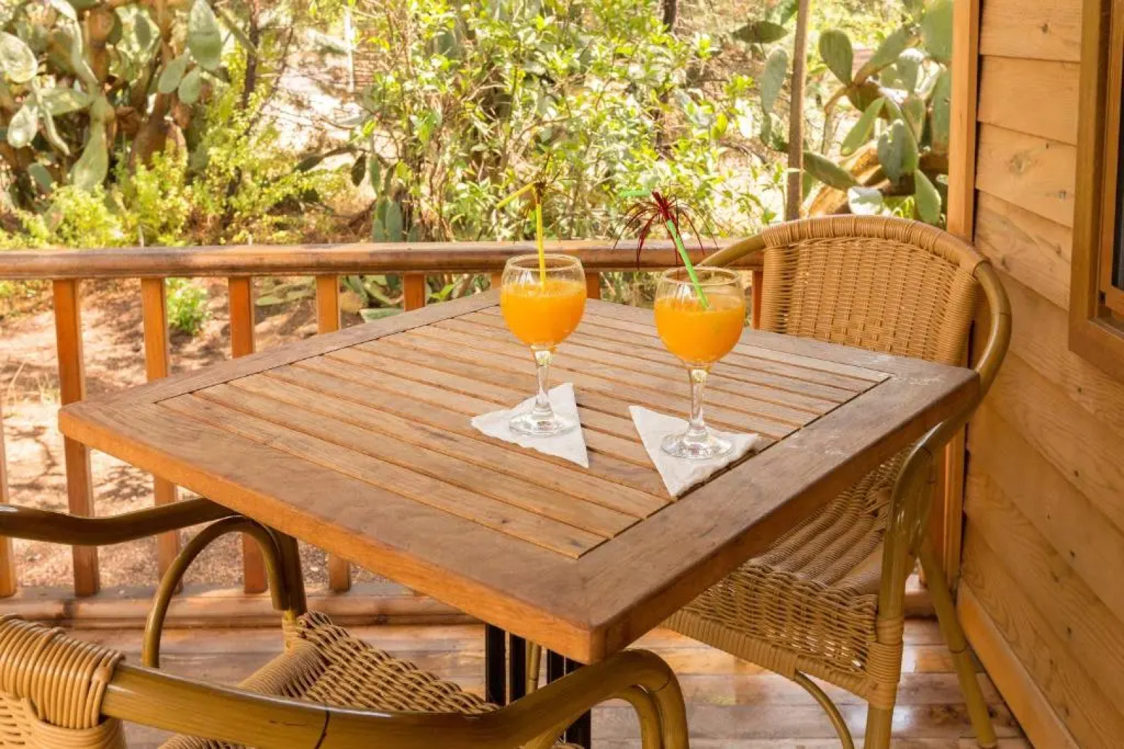 Secret Garden Bungalows & Tent Hotel