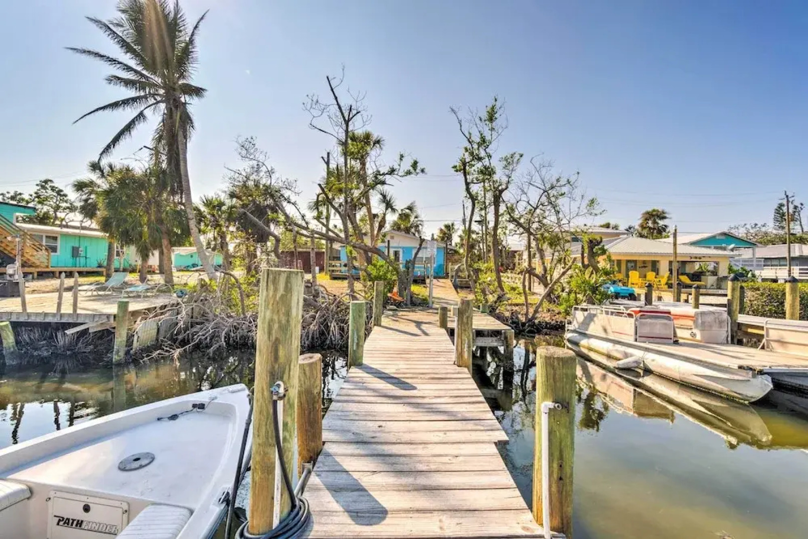 Little Gasparilla Home: Walk to Beaches!