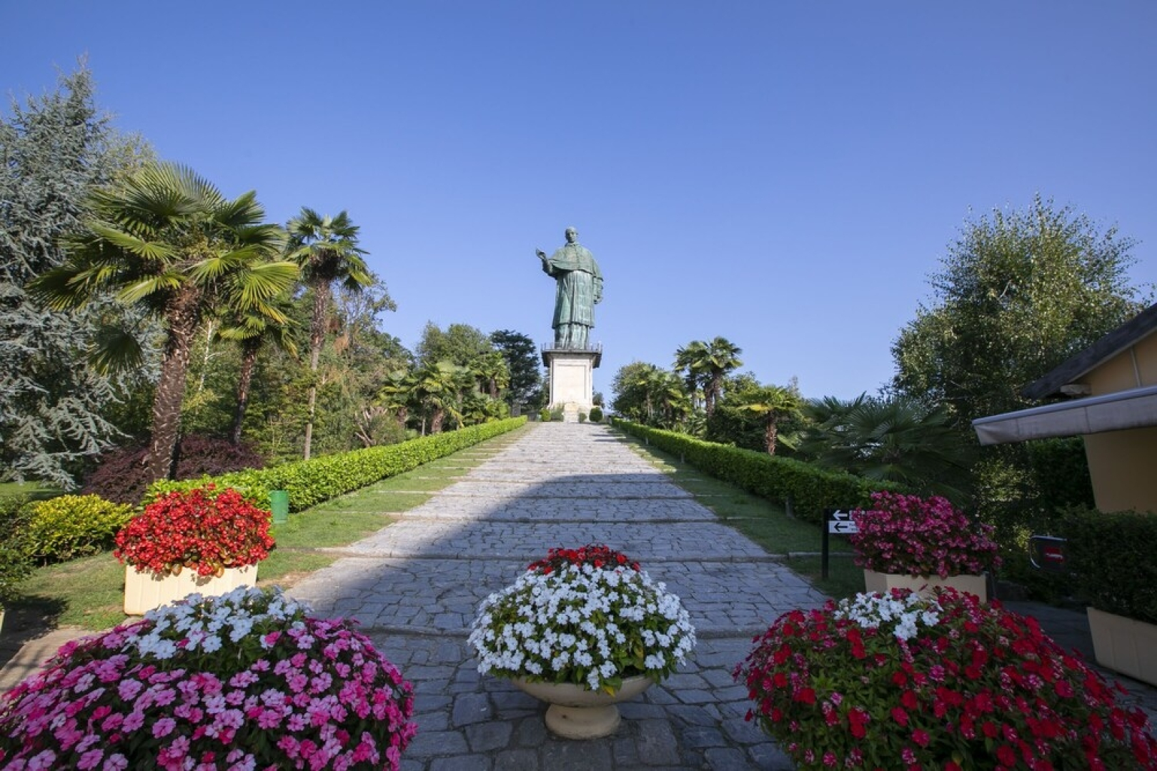 La Voce Del Lago Pied Dans L' Eau