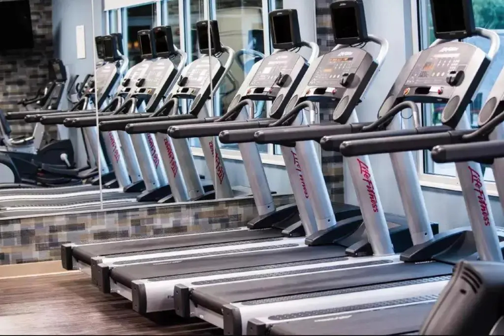 DoubleTree by Hilton Charleston Riverview