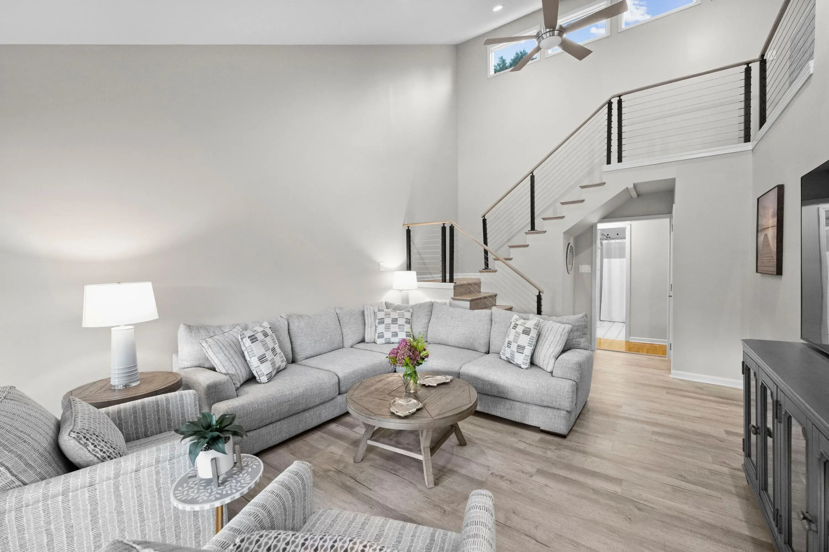 Sip, Sip Away by Avantstay Pool + Hot Tub