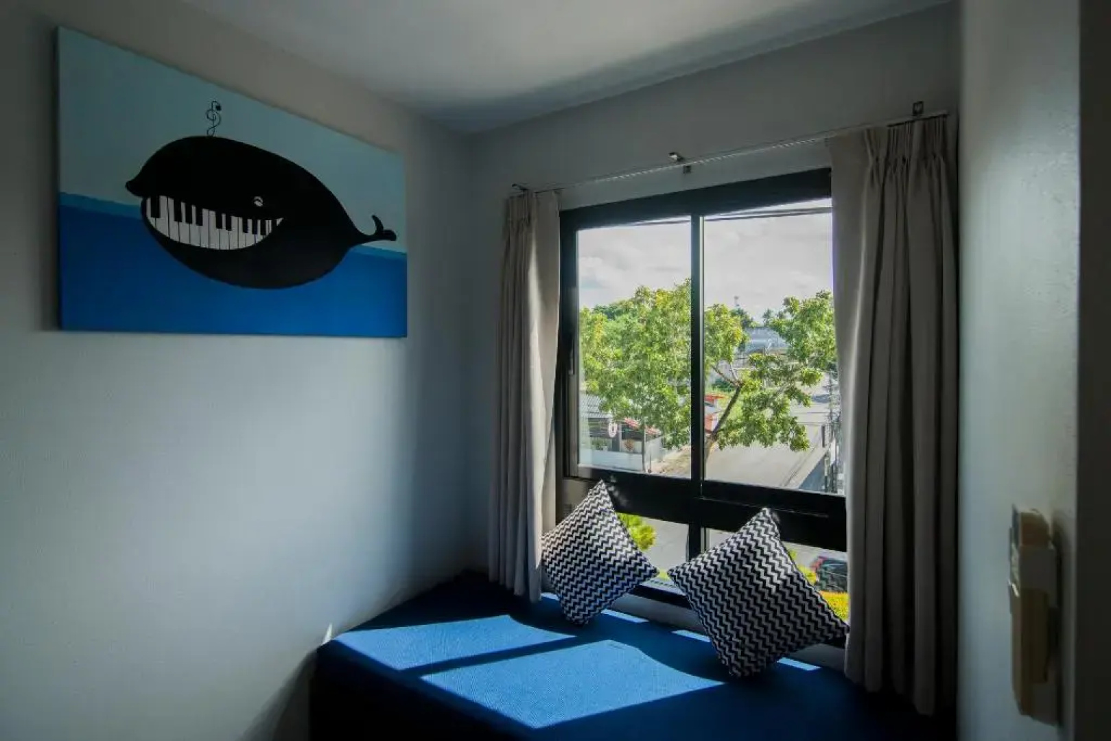 Sleep Whale Hotel
