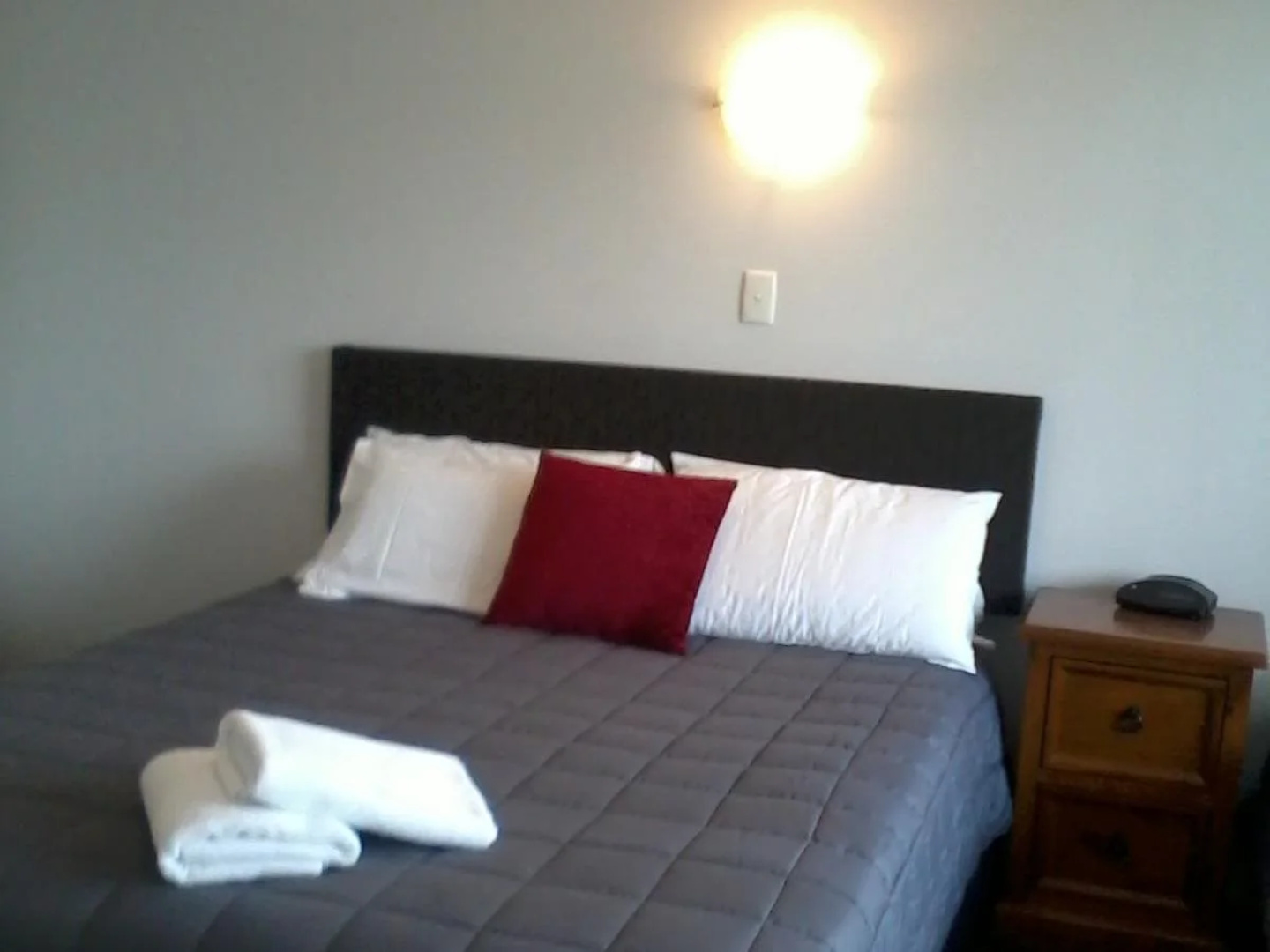 Burgundy Rose Motel