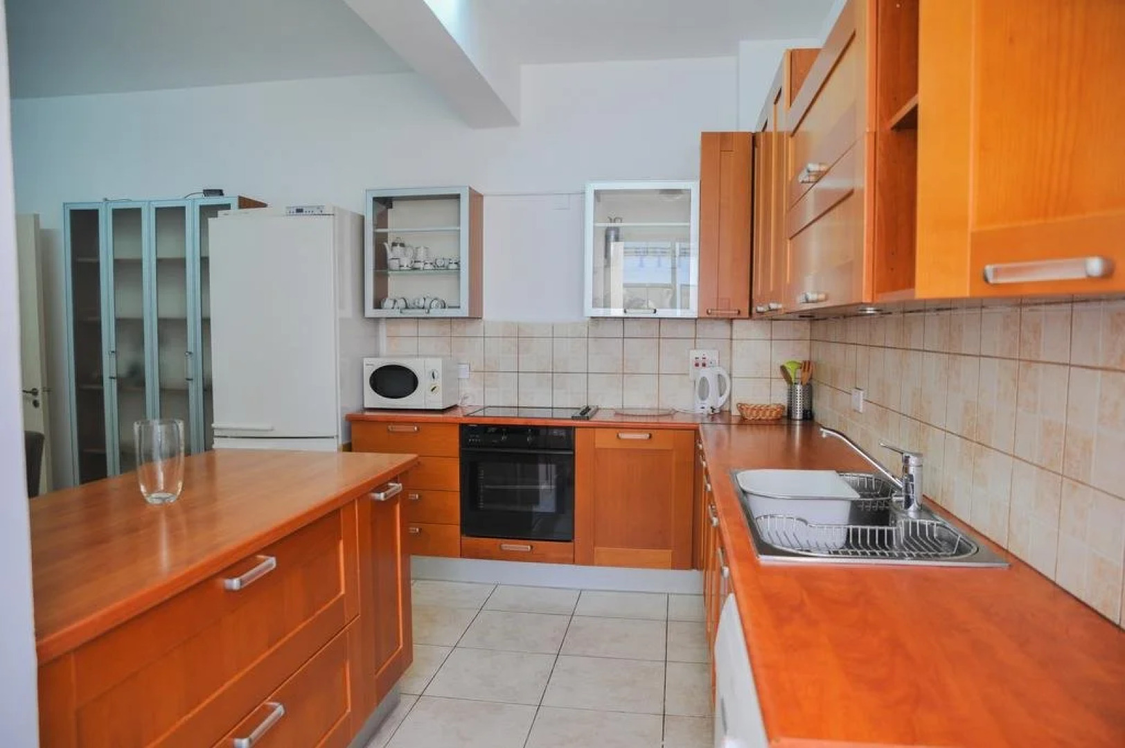 Gulf Palace Apartments