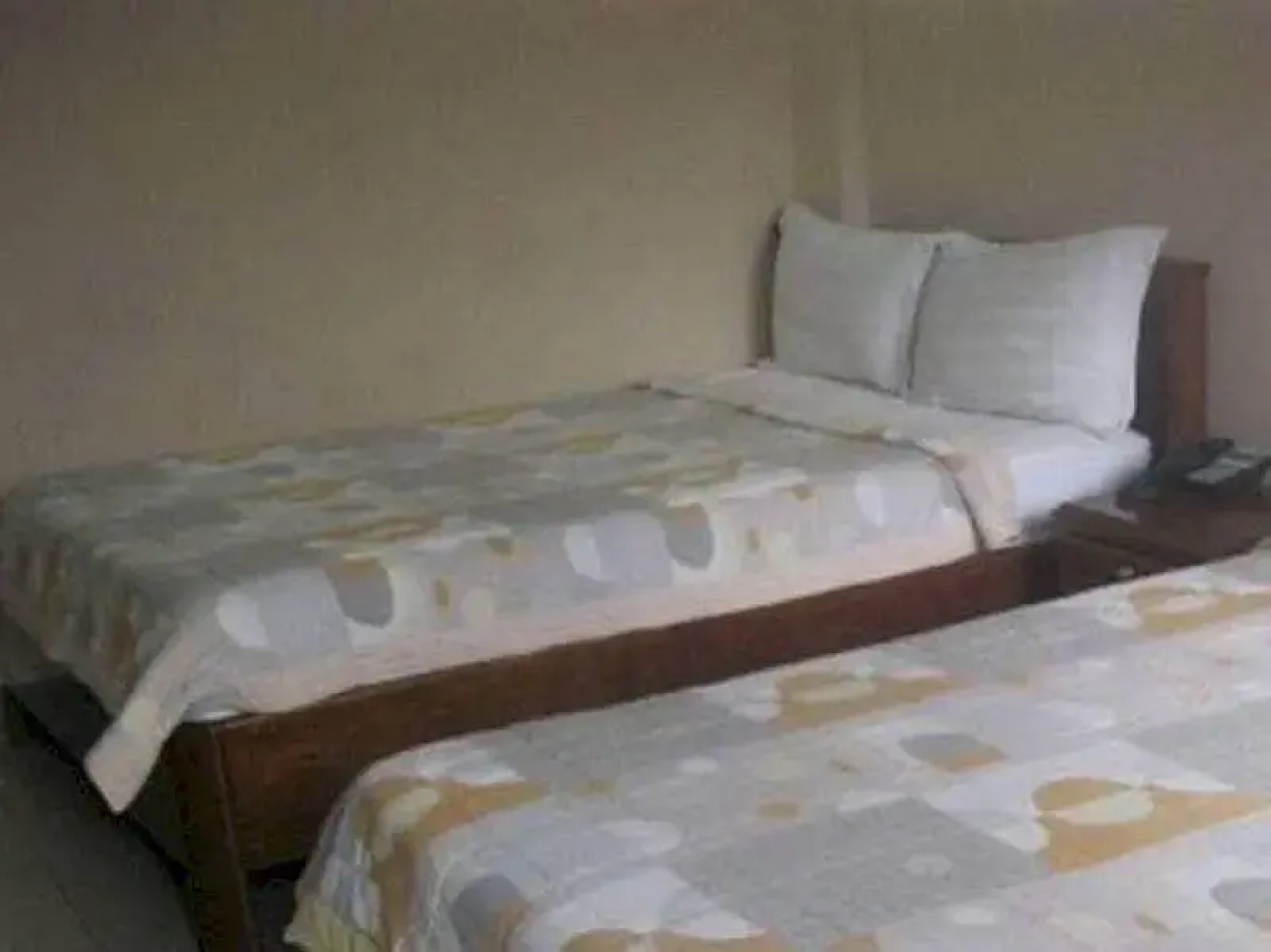 Y Linh Hotel