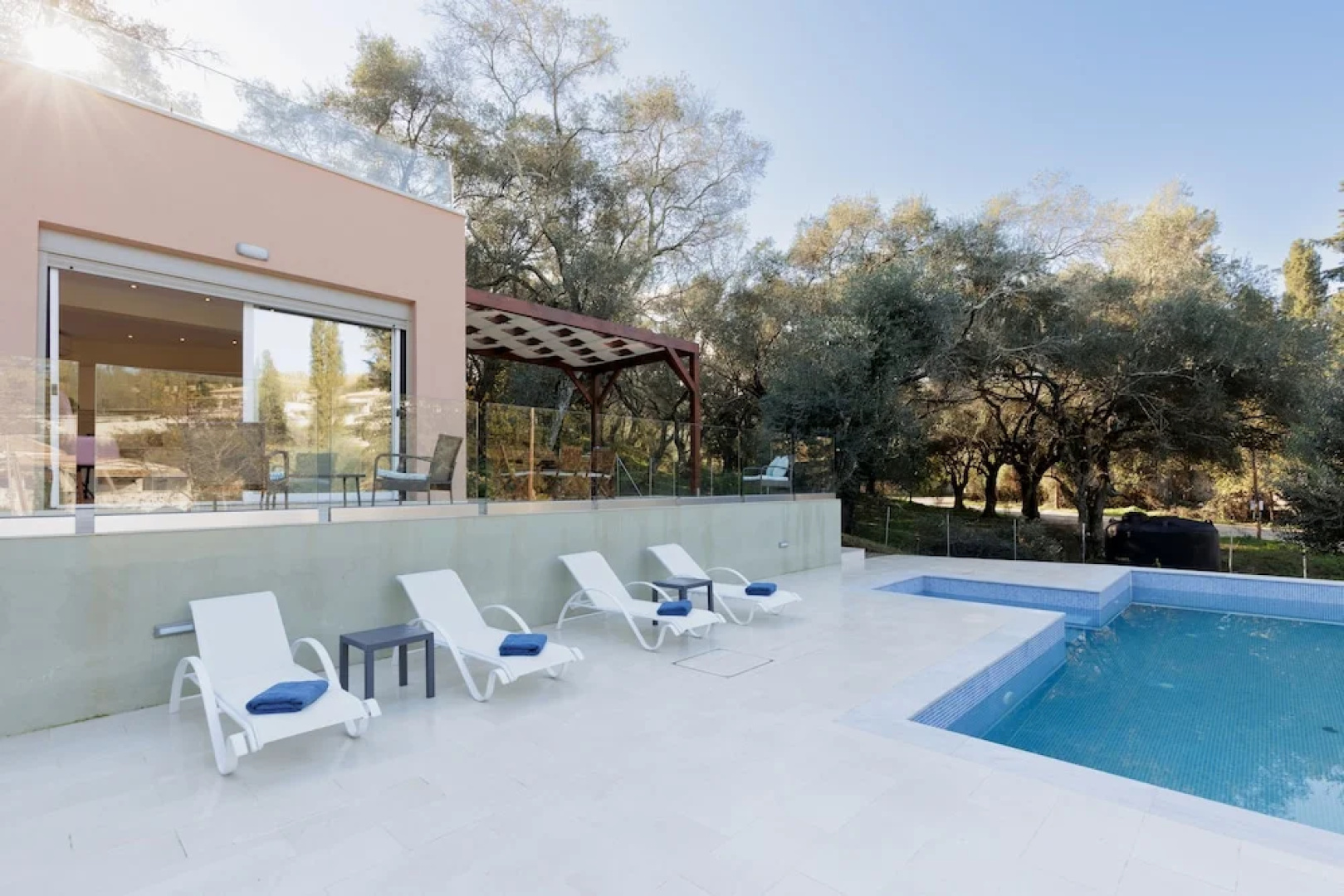 Villa Breeze & Villa Coco by Konnect Avlaki Beach