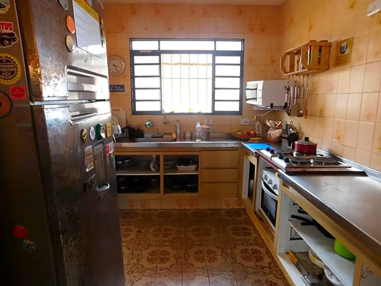 Na Praia Family Hostel & Coworking