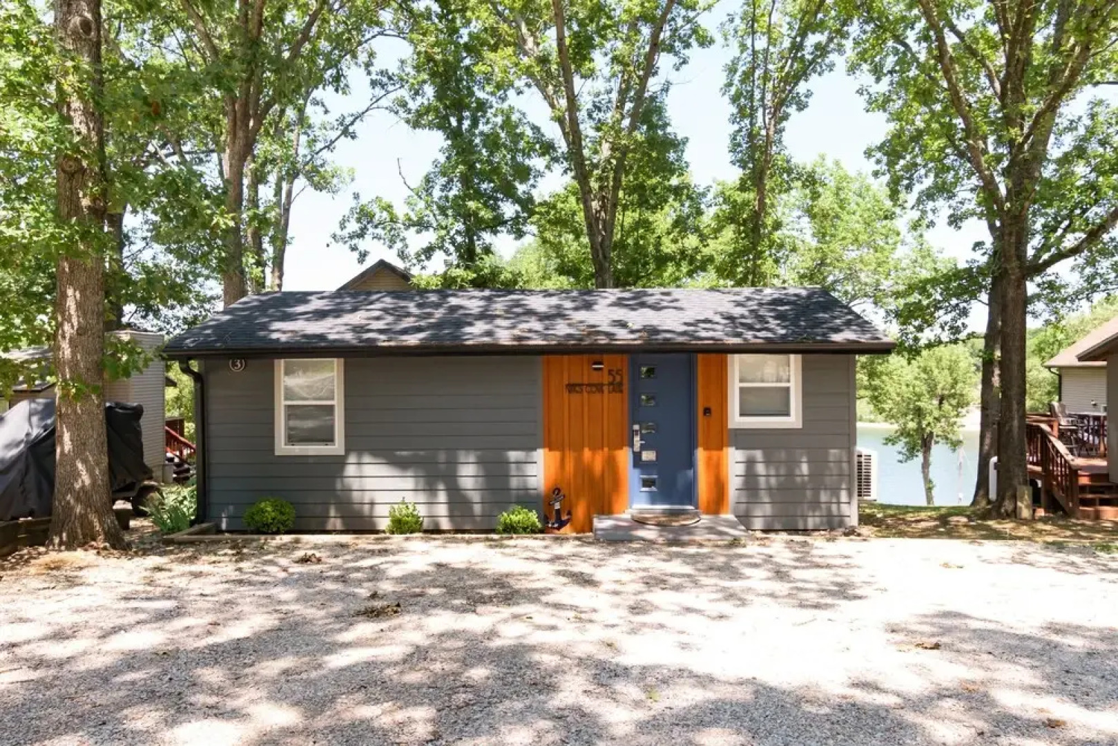 Firefly Cottage 2 Bedroom Cabin by Redawning