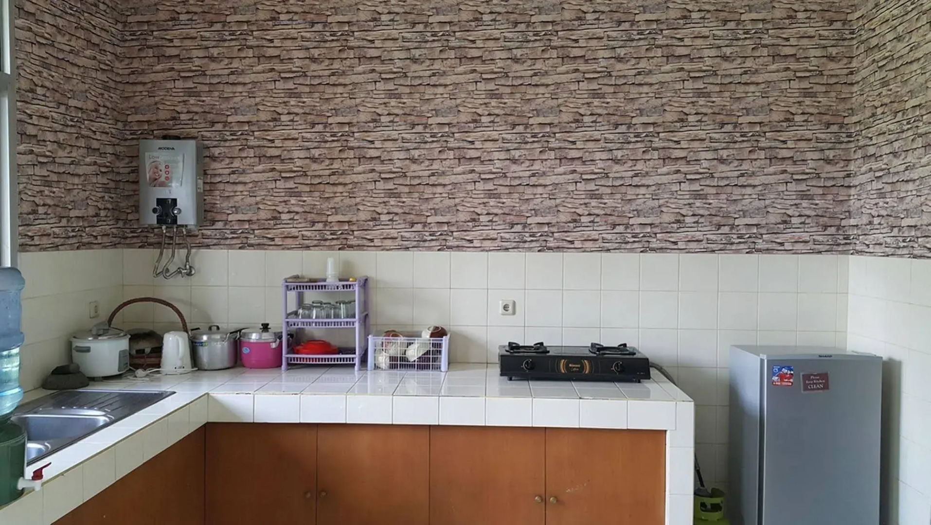 Vila Bunga Merah Gelatik