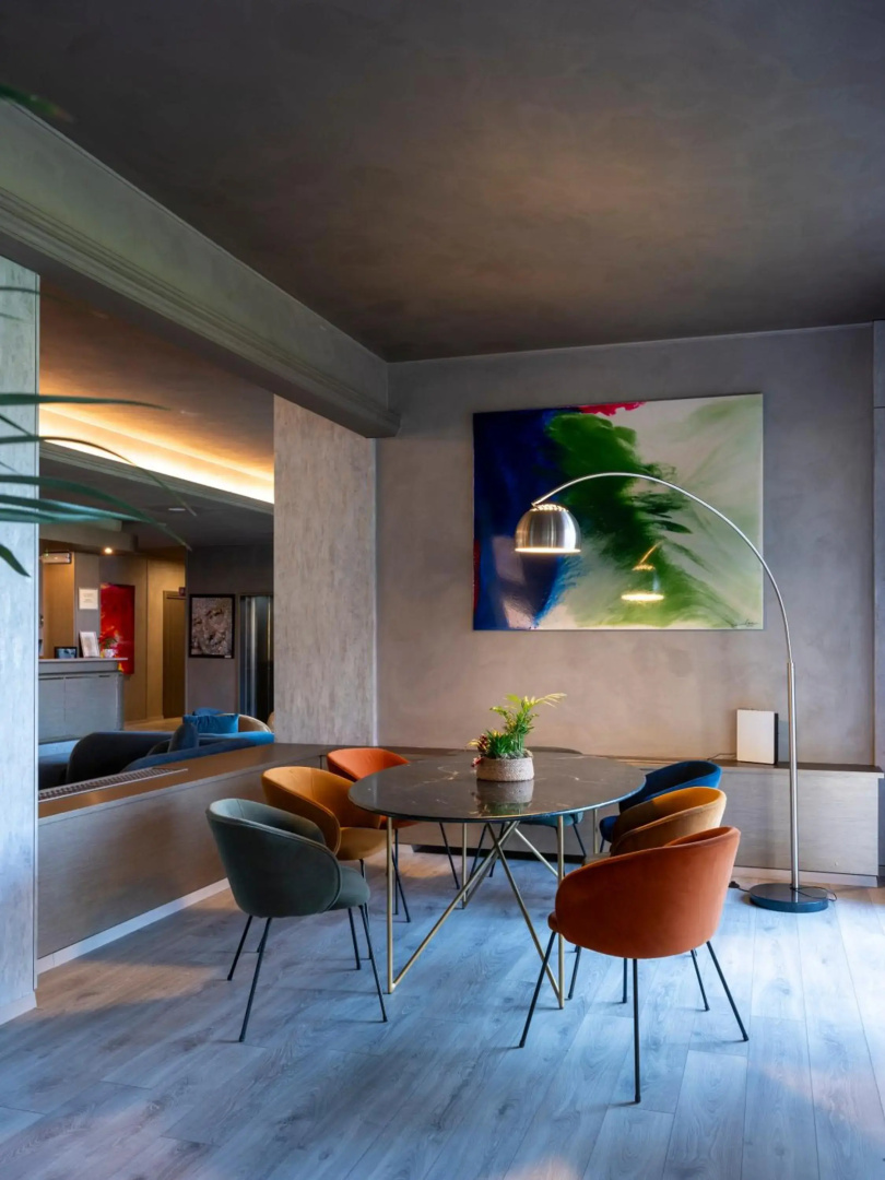 Hotel Embassy Pero