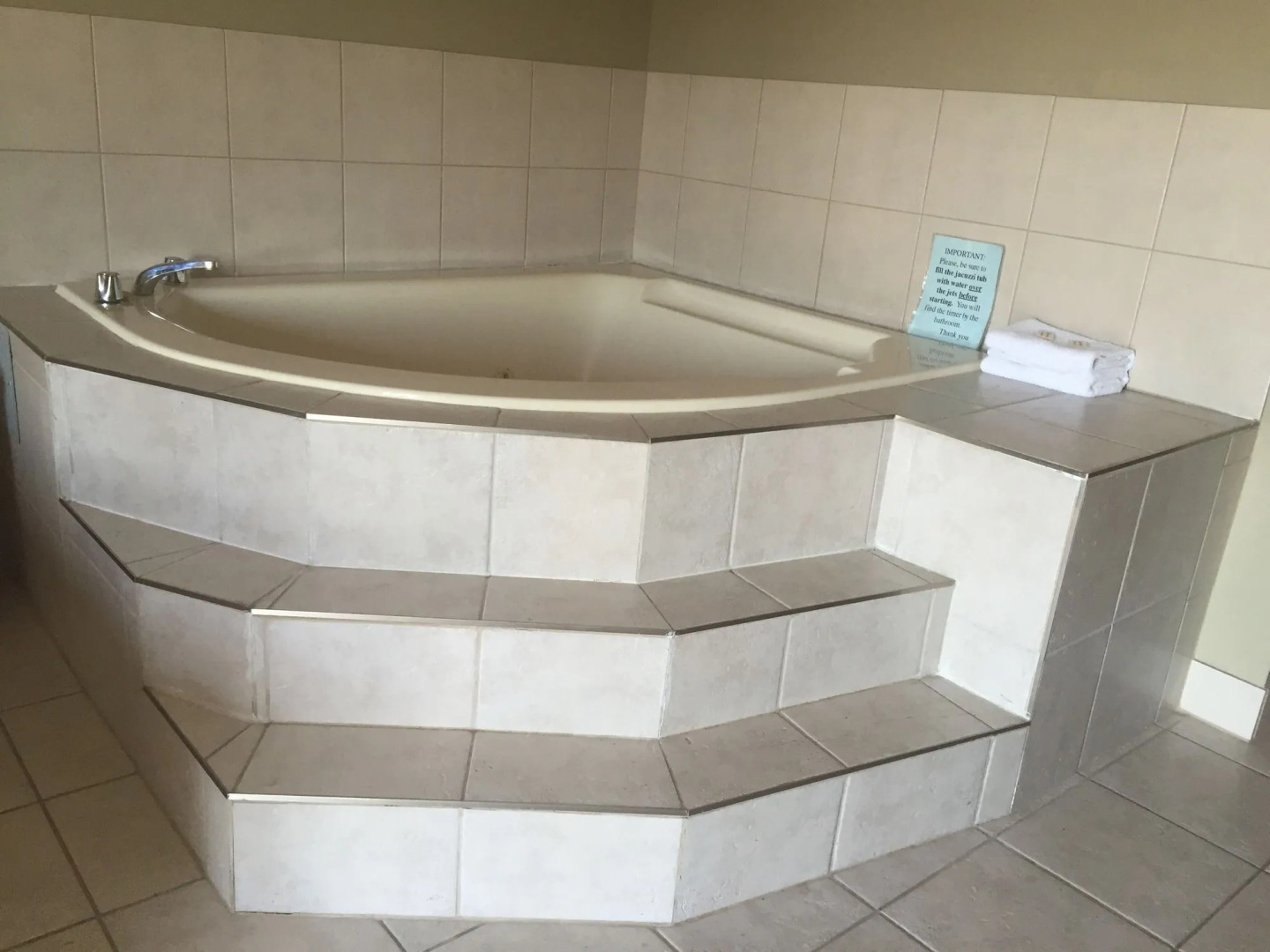 Niagara Falls Courtside Inn