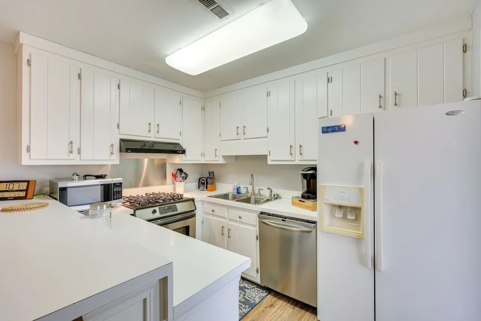 Pet-friendly Southport Home w/ Deck: 8 Mi to Beach