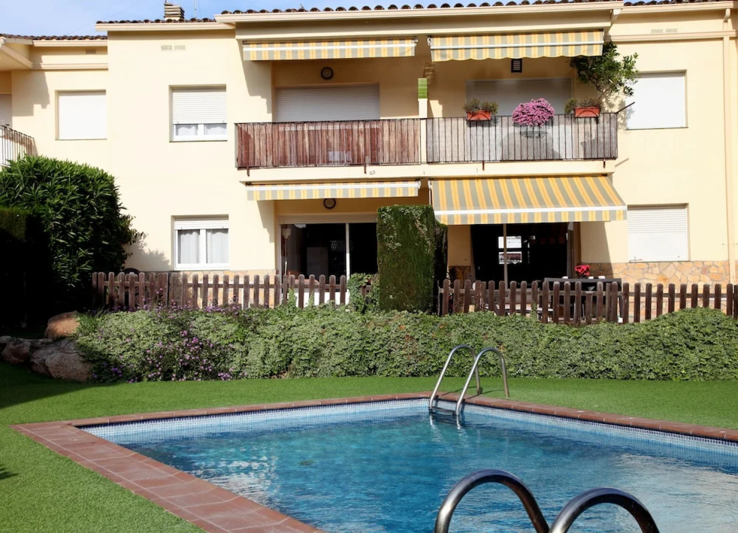 Apartamentos Laura Mar