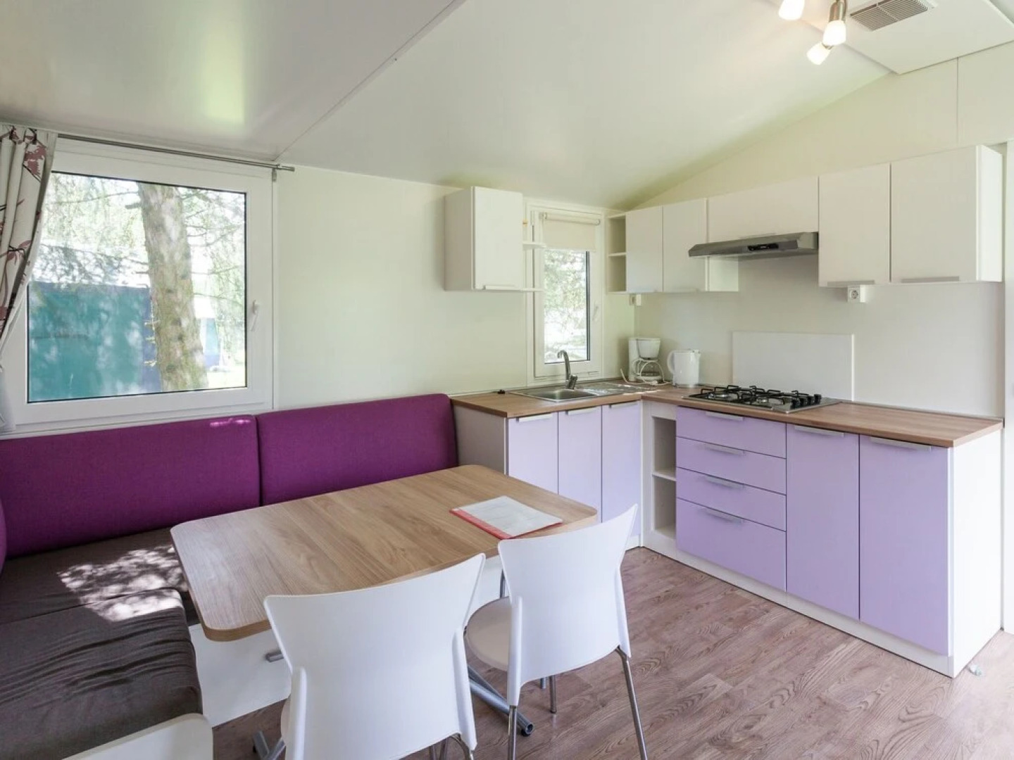 Cute Mobile Home in Januv Dul Bohemian Near Forest