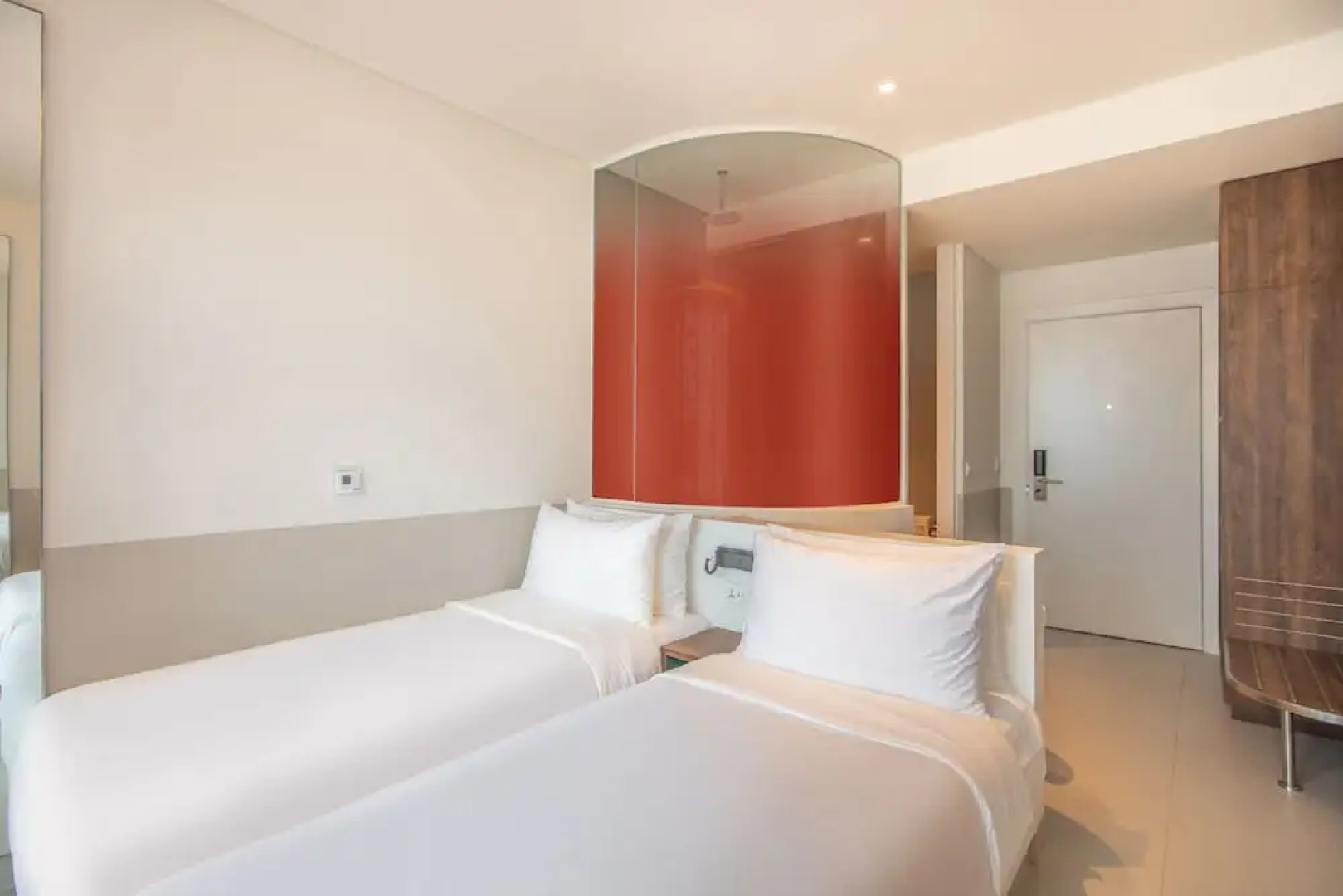 Wink Hotel Tuy Hoa Beach - 24hrs stay & Rooftop Pool Bar
