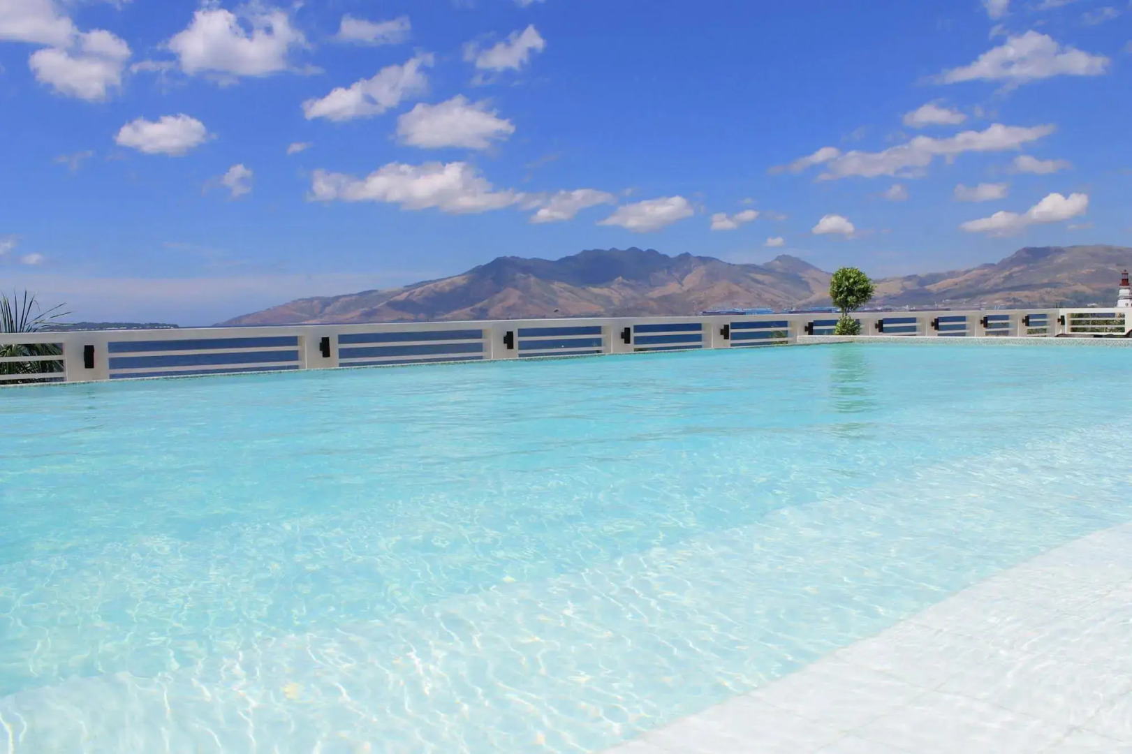 Terrace Hotel Subic Bay