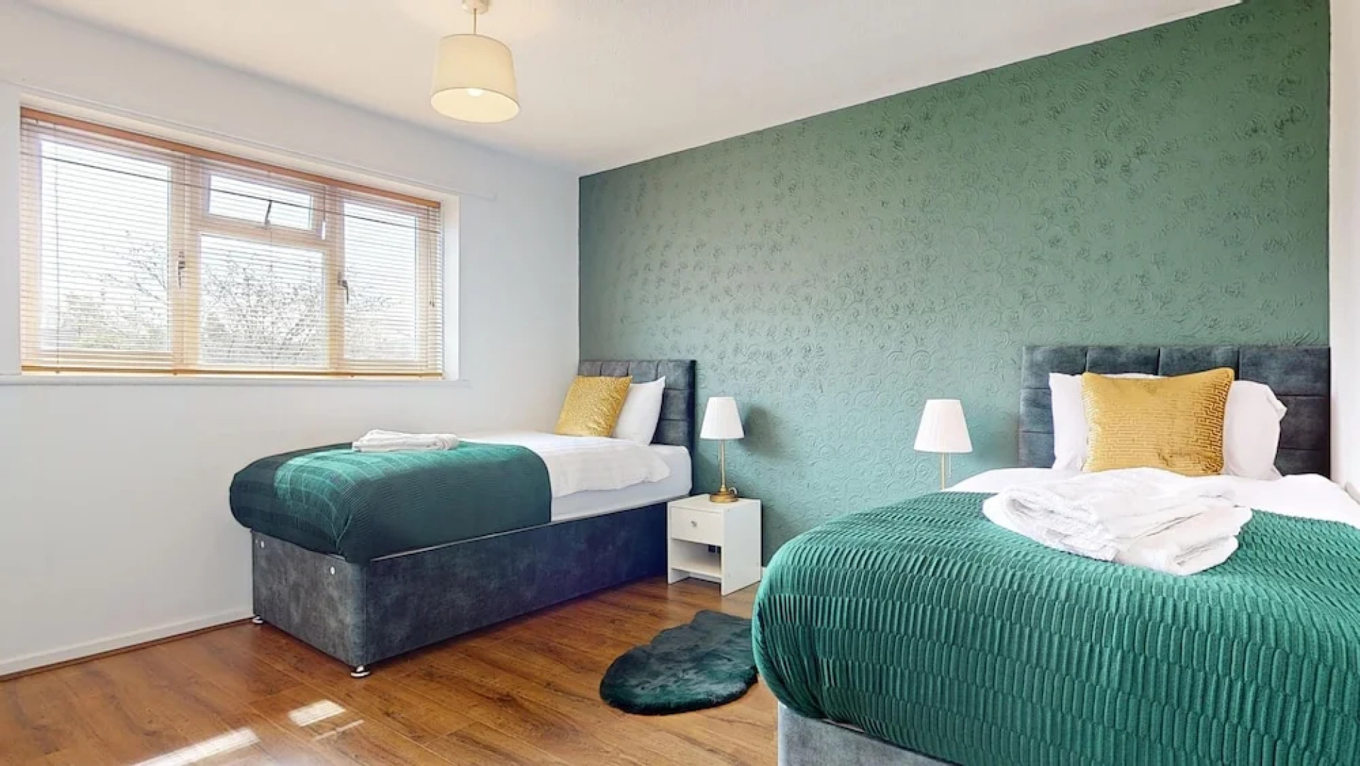 Entire 3 Bed Home in Basildon Sleeps up to 6