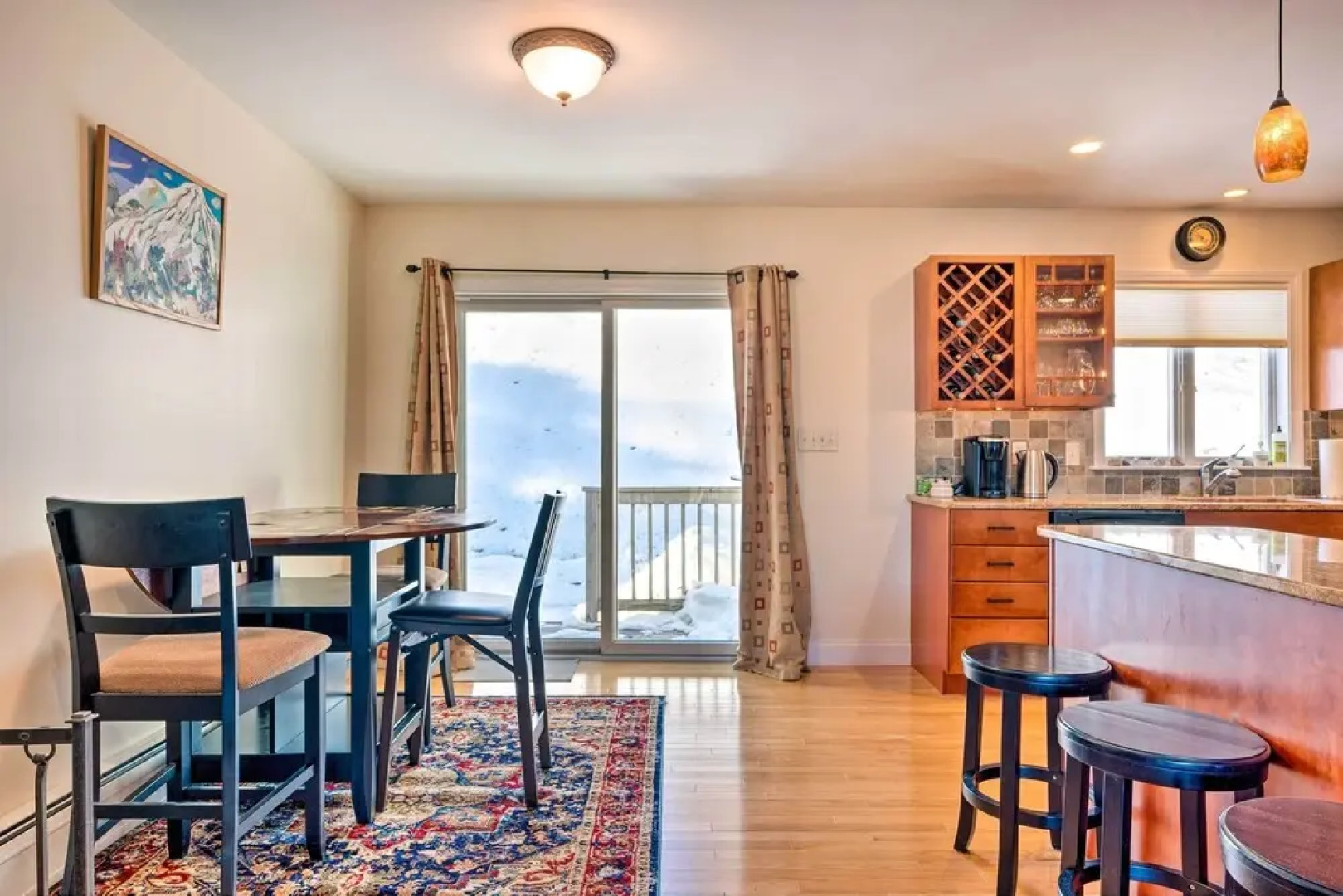 Bethel Townhome: 8 Mi to Sunday River Resort!