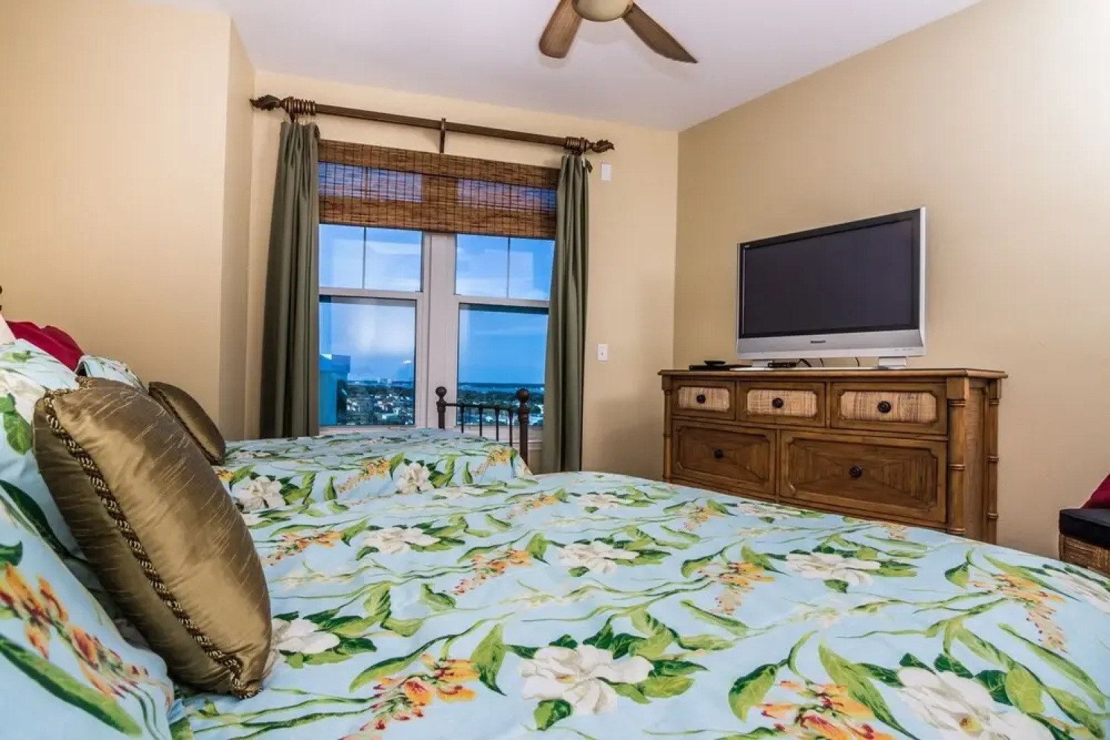 Ocean Vistas 909 3 Bedrooms 3 Bathrooms Condo