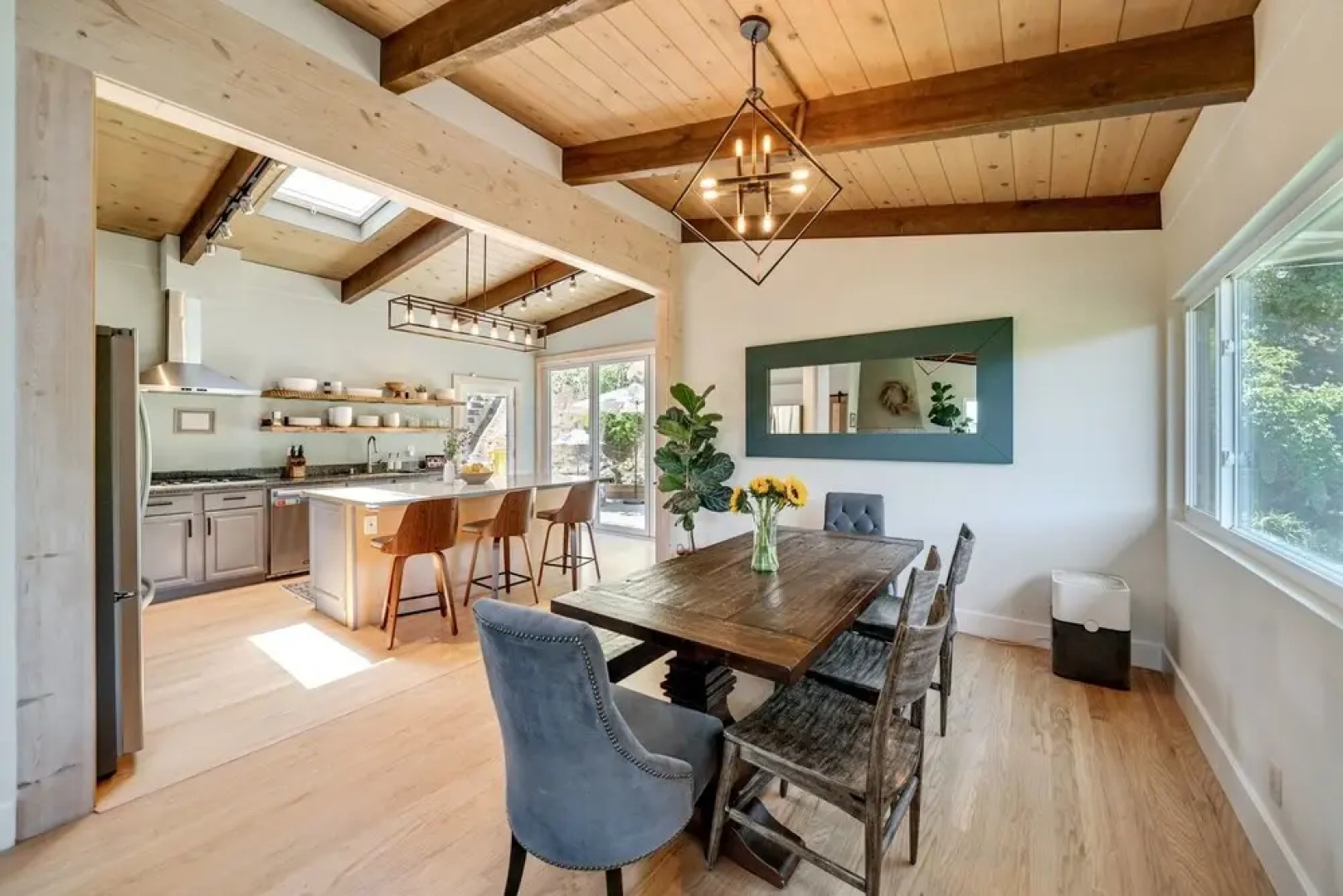 Bayside Mountain Retreat With Gorgeous Views And Private Hot Tub! 5 Bedroom Home by Redawning