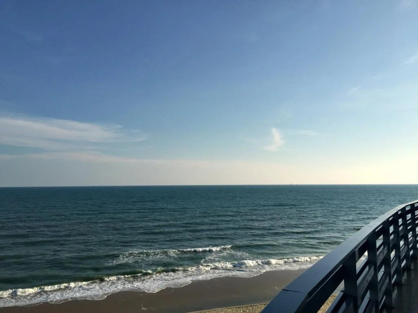 Beihai Silver Beach 1 International Conference Centre Hotel