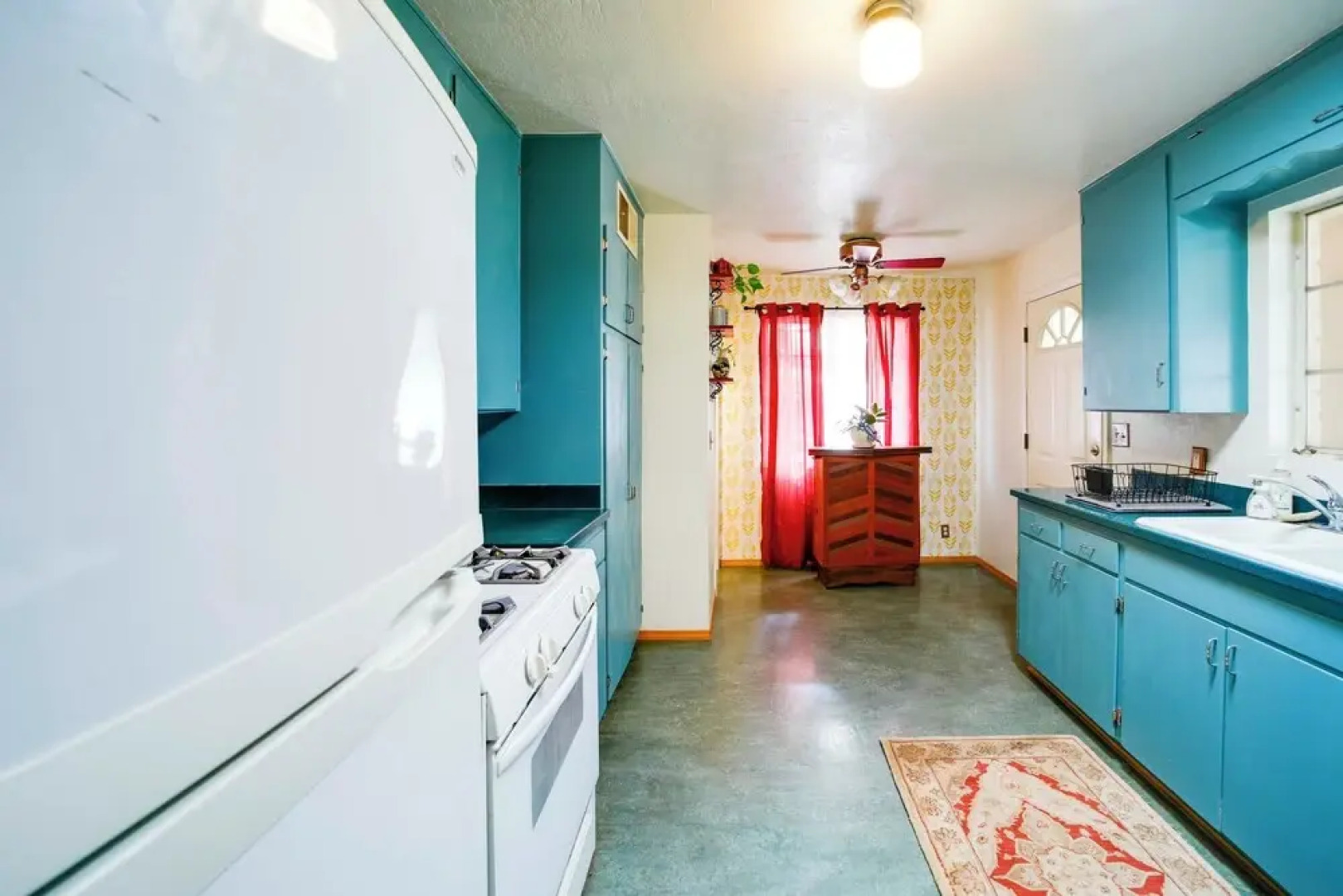 Pet-friendly Cottonwood Home w/ Mountain View!