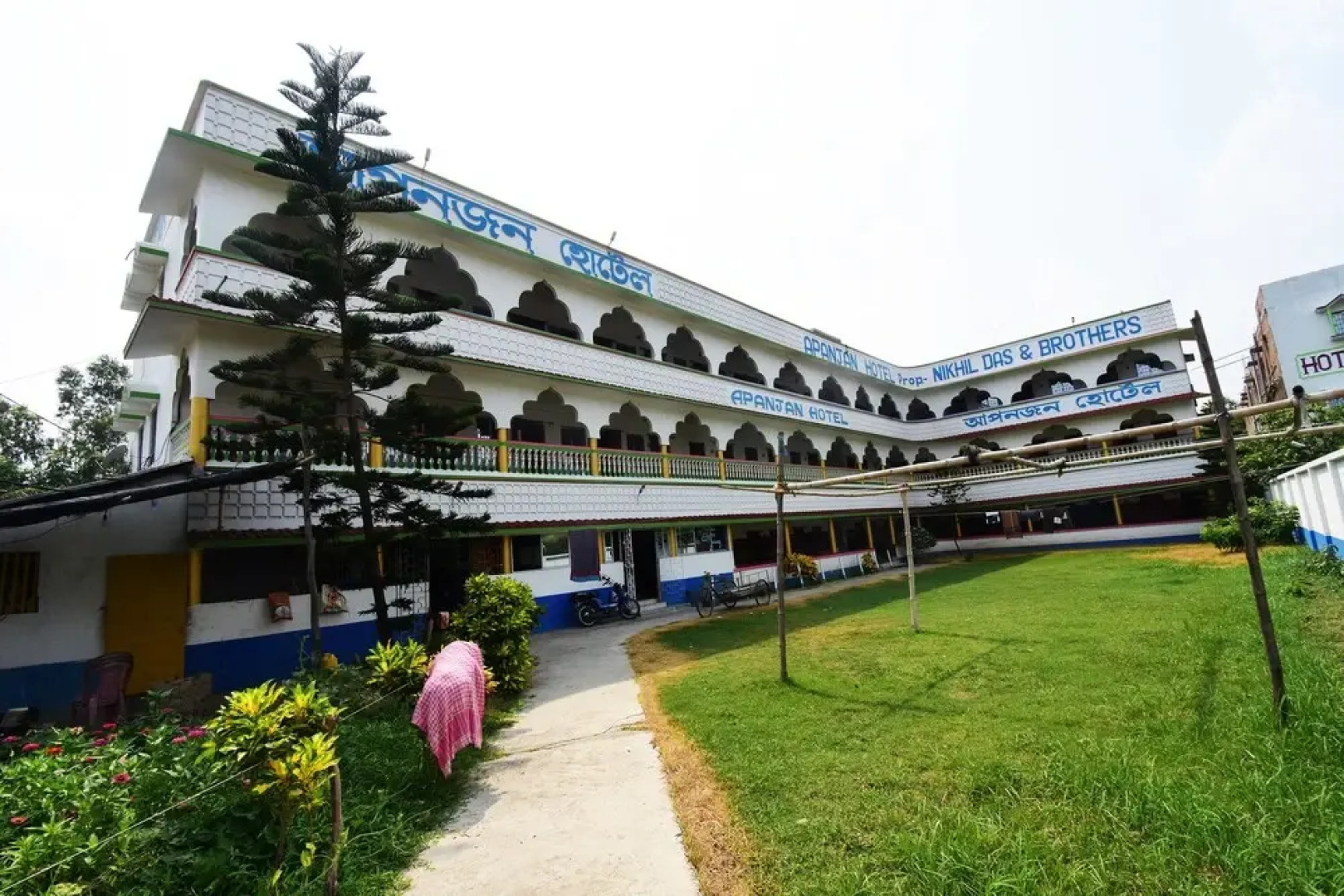 SPOT ON 43674 Apanjan Hotel