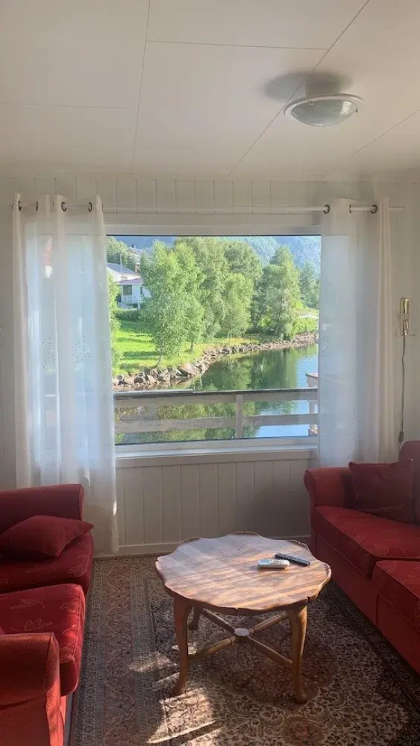 The house on the lake