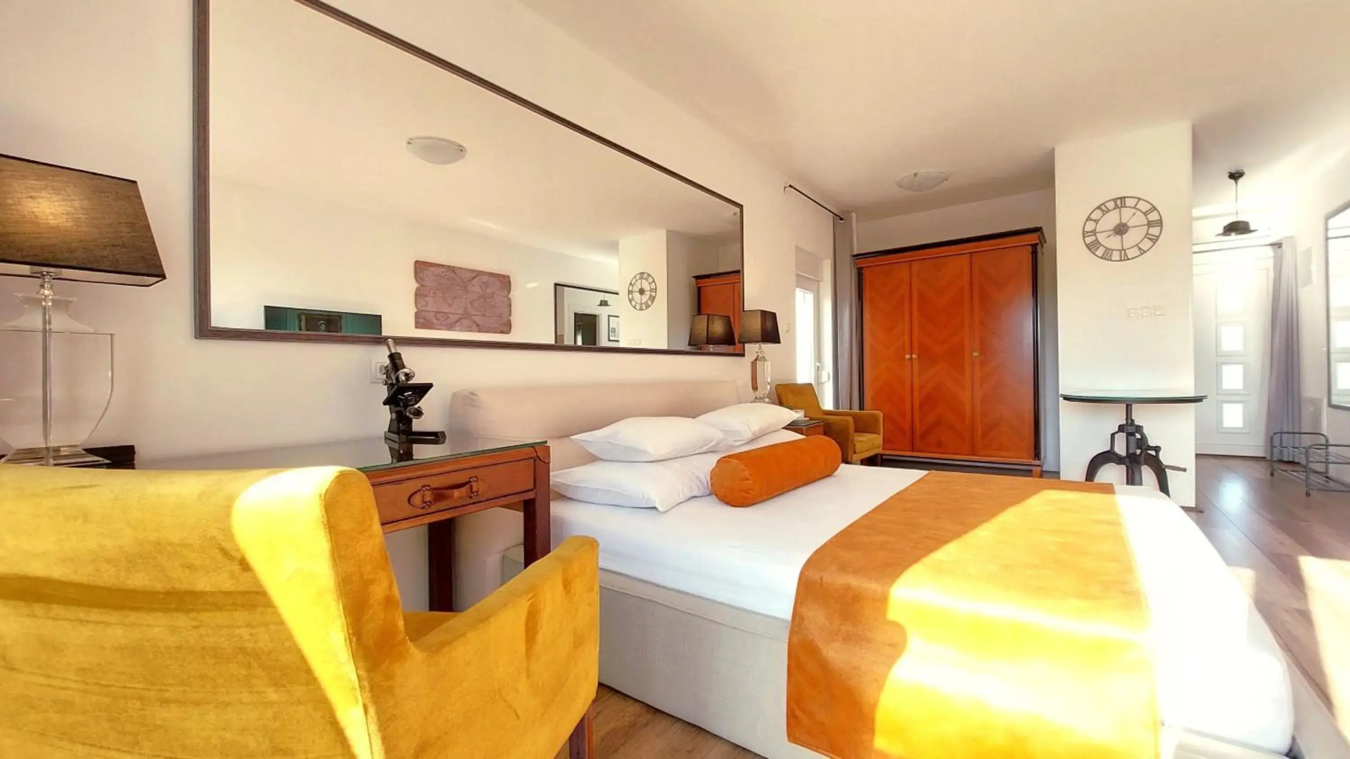 Refresh Boutique Apartments