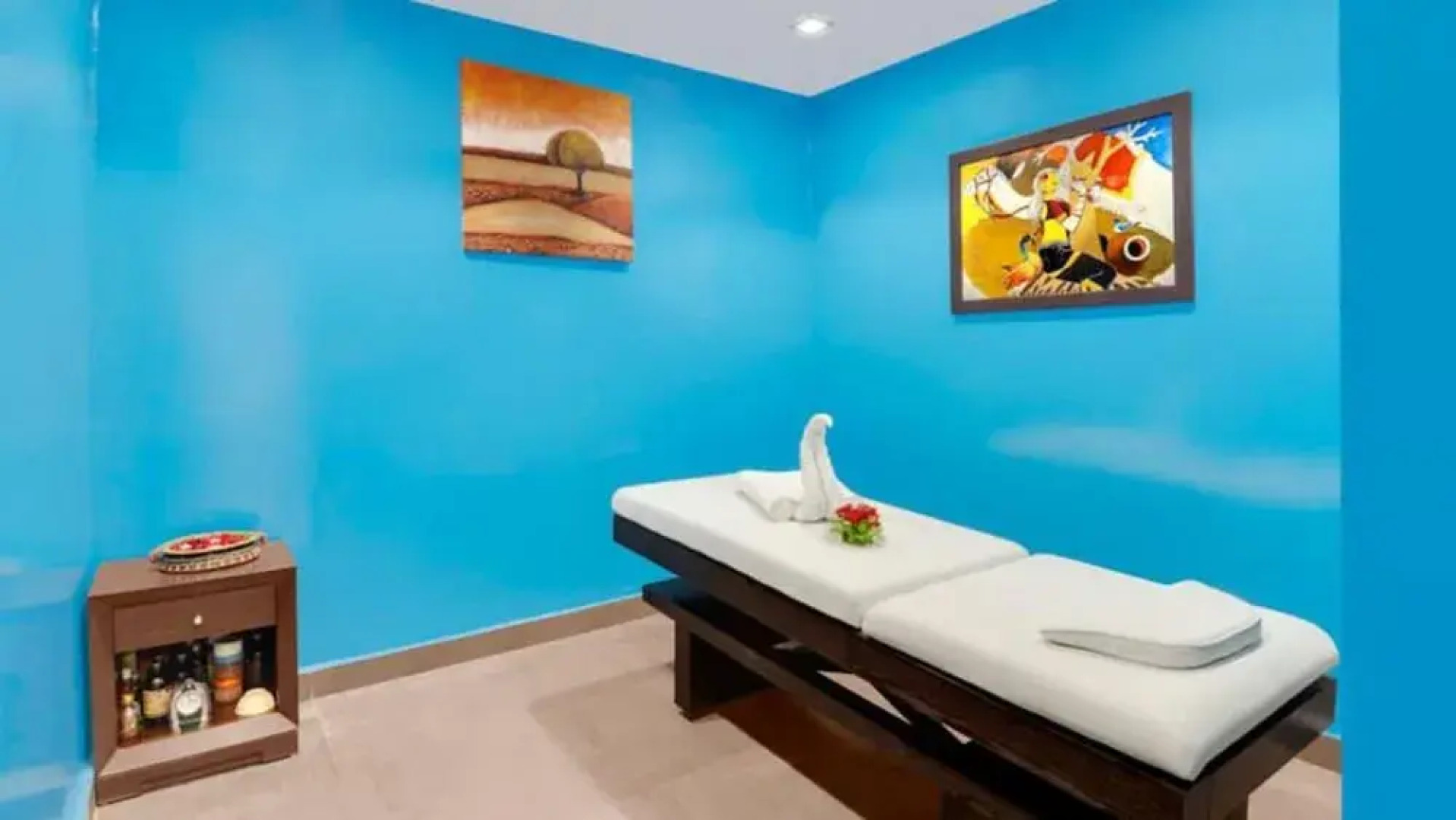 The Golden Suites & Spa Calangute Hotel