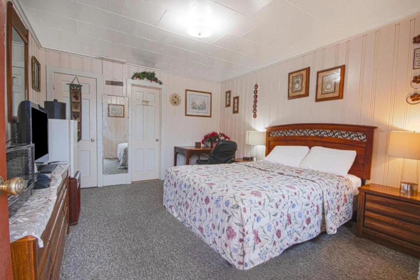 Sunflower Motel Hiawatha By OYO