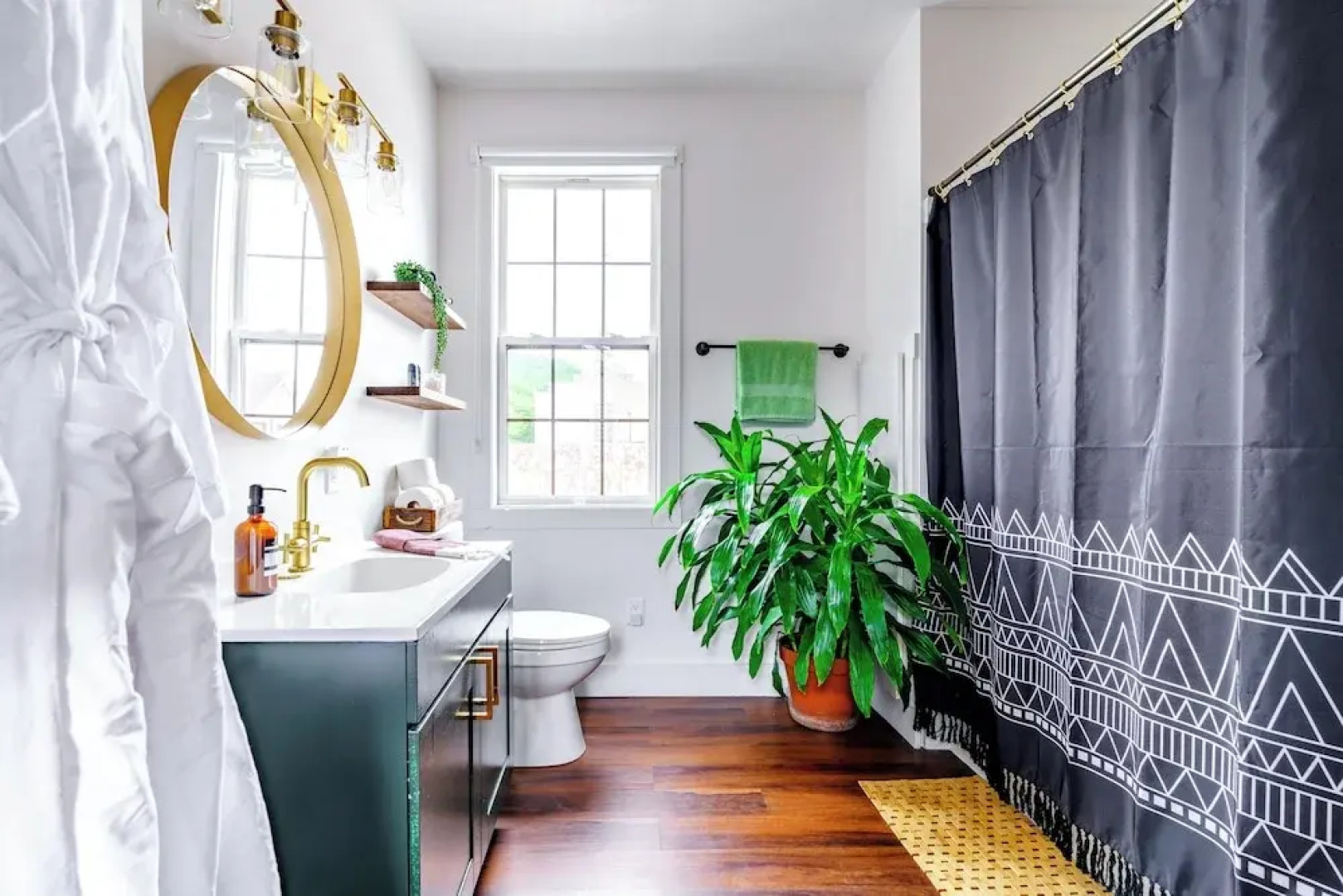 Jungle House Luxury Stays - Downtown Chillicothe