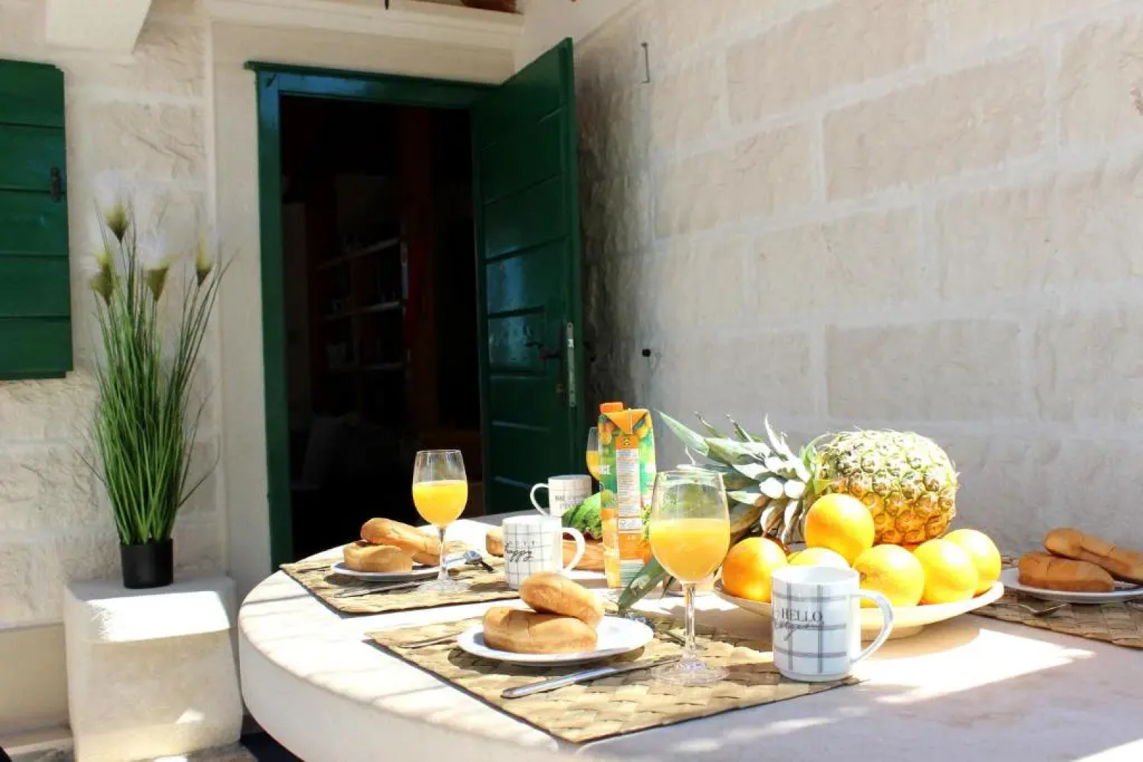 Robinson House Dubrova