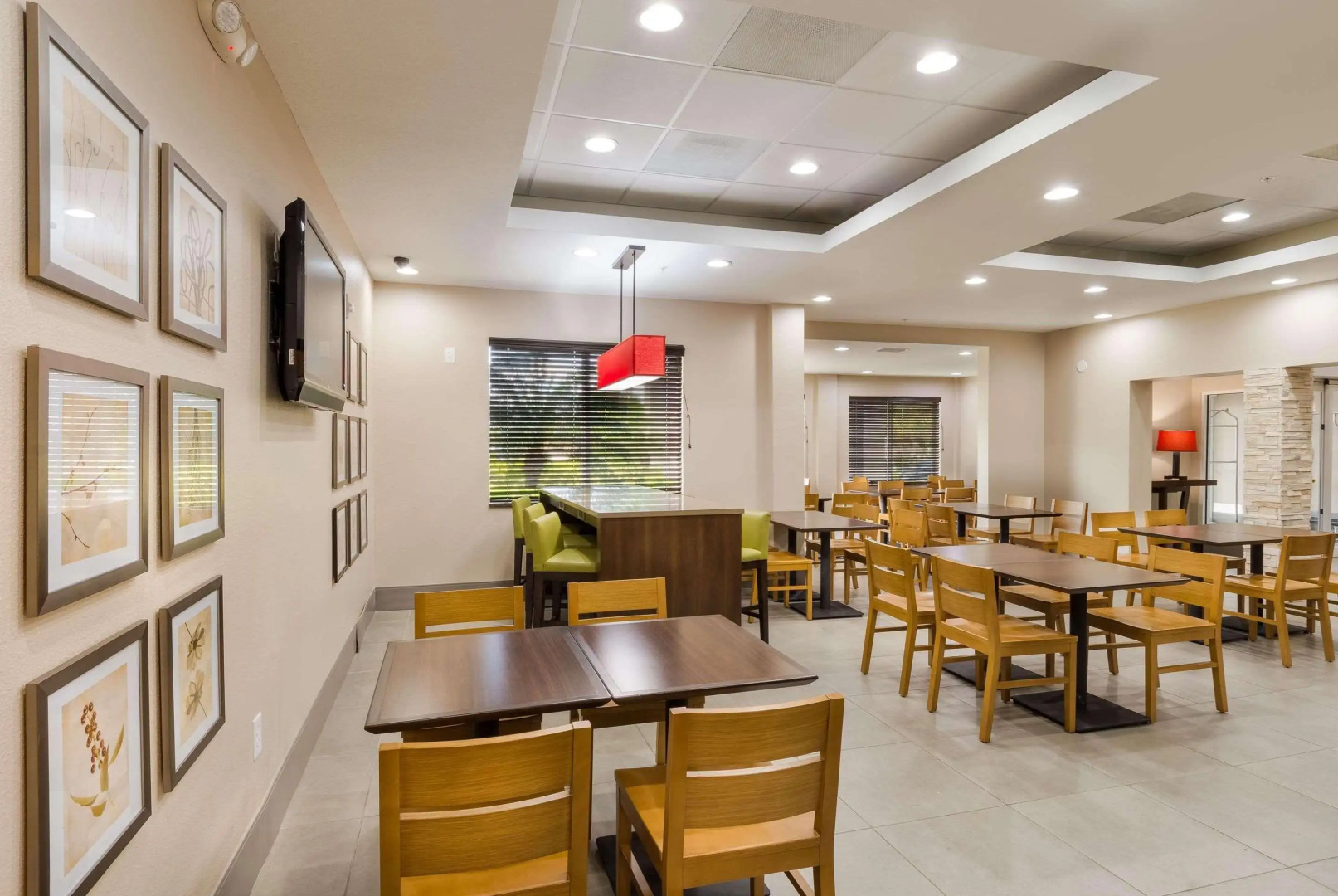 Country Inn & Suites by Radisson, St. Petersburg - Clearwater, FL