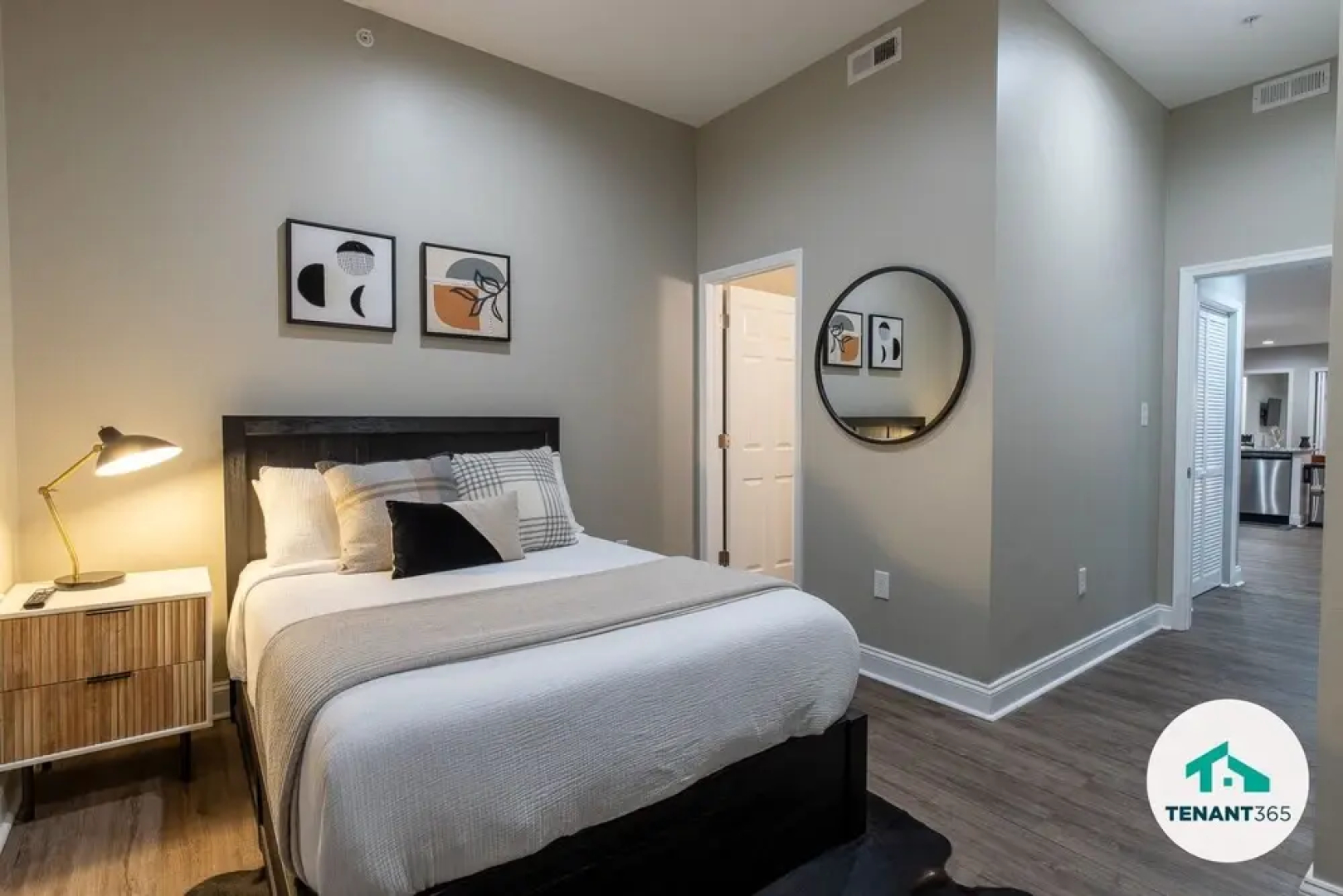 Baltimore's Best Home Away From Home 2 Bedroom Apts by Redawning