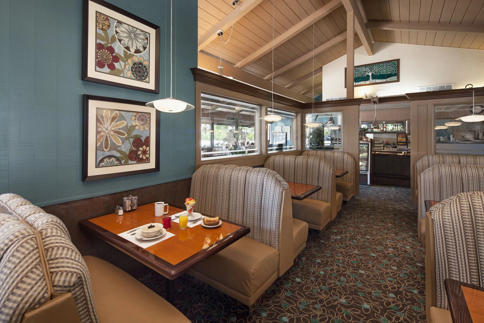 Best Western Plus Pepper Tree Inn