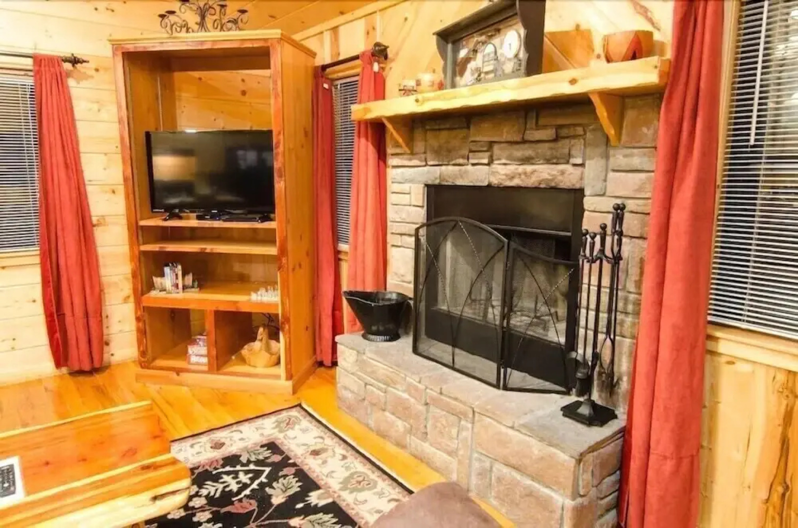 4R Escape Lodge - 2 Br Cabin