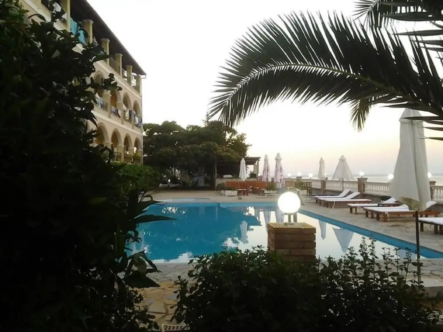 Apart-Hotel Llazari