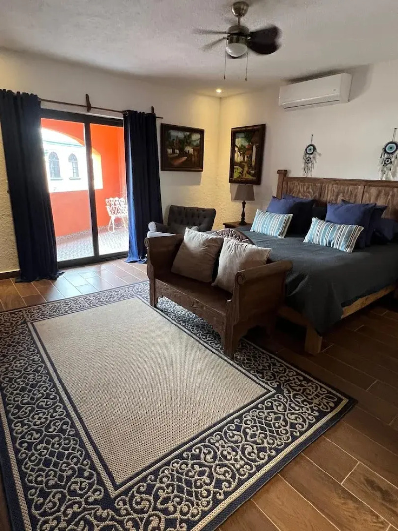 Casa Colonial en Pueblo Mágico by Adhoc