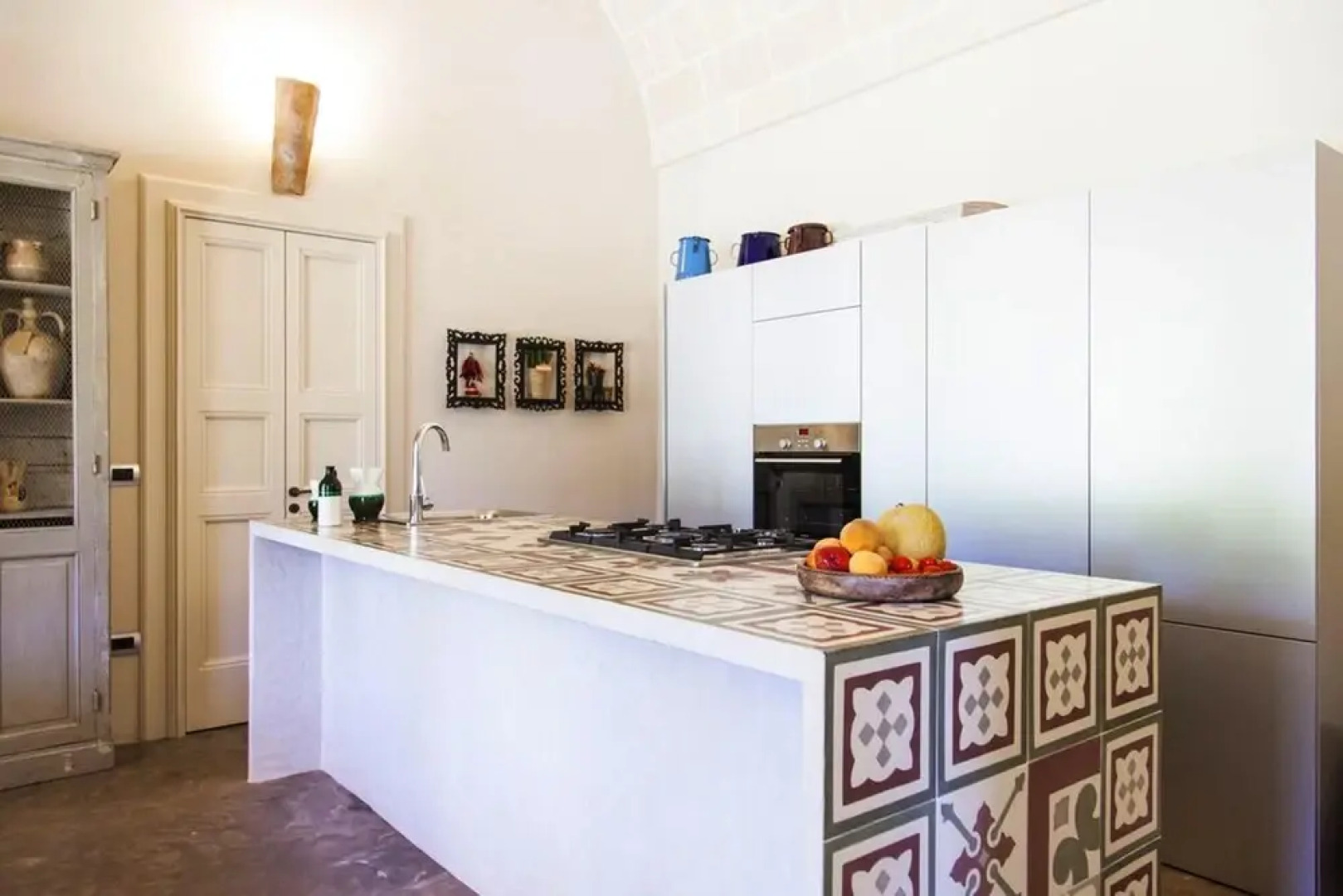 Villa With 5 Bedrooms in Giuggianello, With Private Pool, Furnished Terrace and Wifi Near the Beach