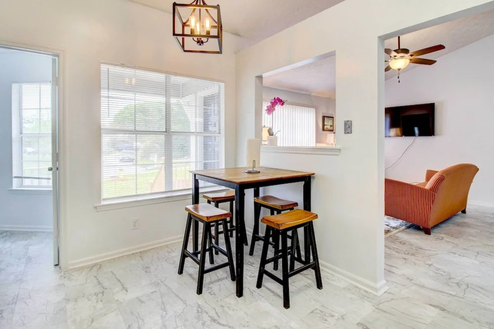 Peaceful Savannah Home - 11 Mi to Beaches!