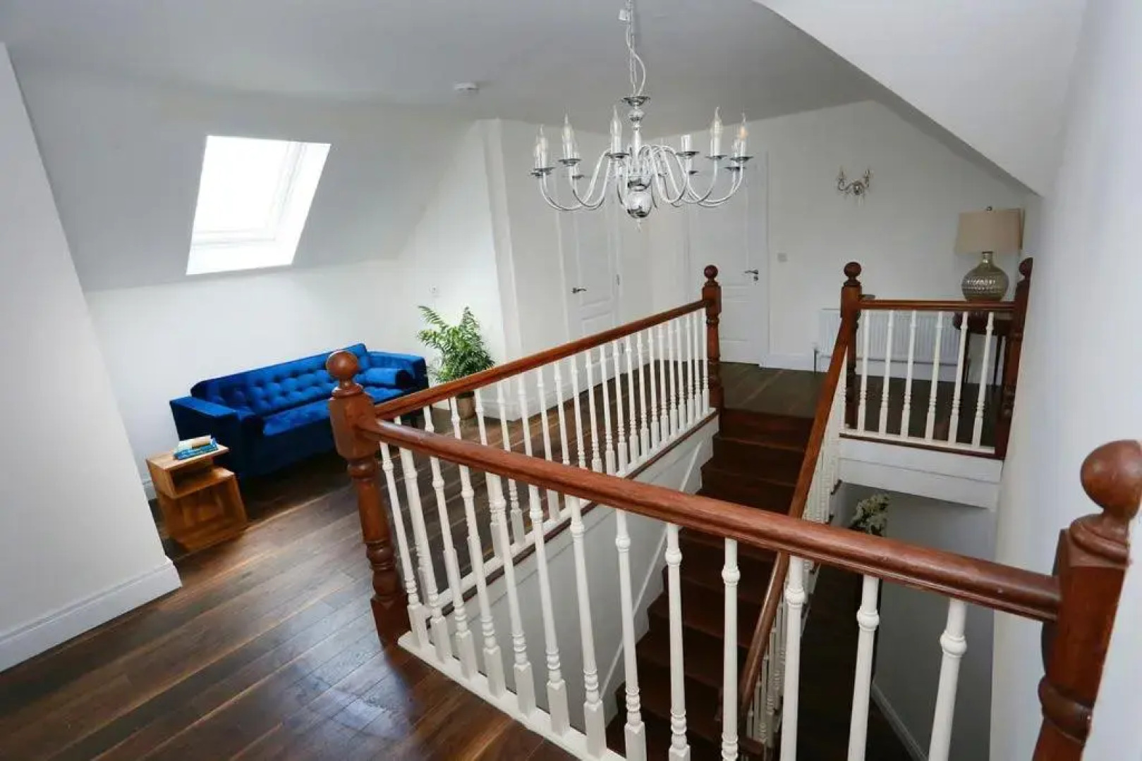 Luxury 6 Bedroom Spiddal Villa, Jacuzzi, Balcony