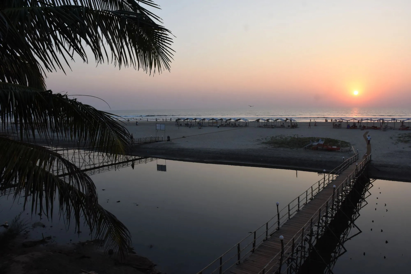 Sunset & Waves Resort