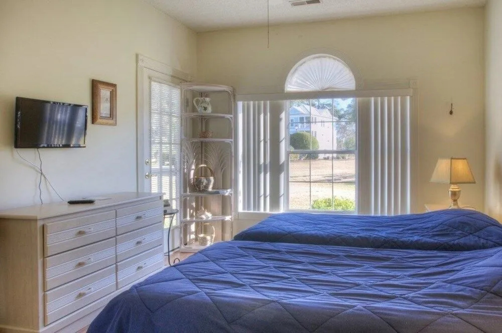 Magnolia Place 102 4765 2 Br condo by RedAwning