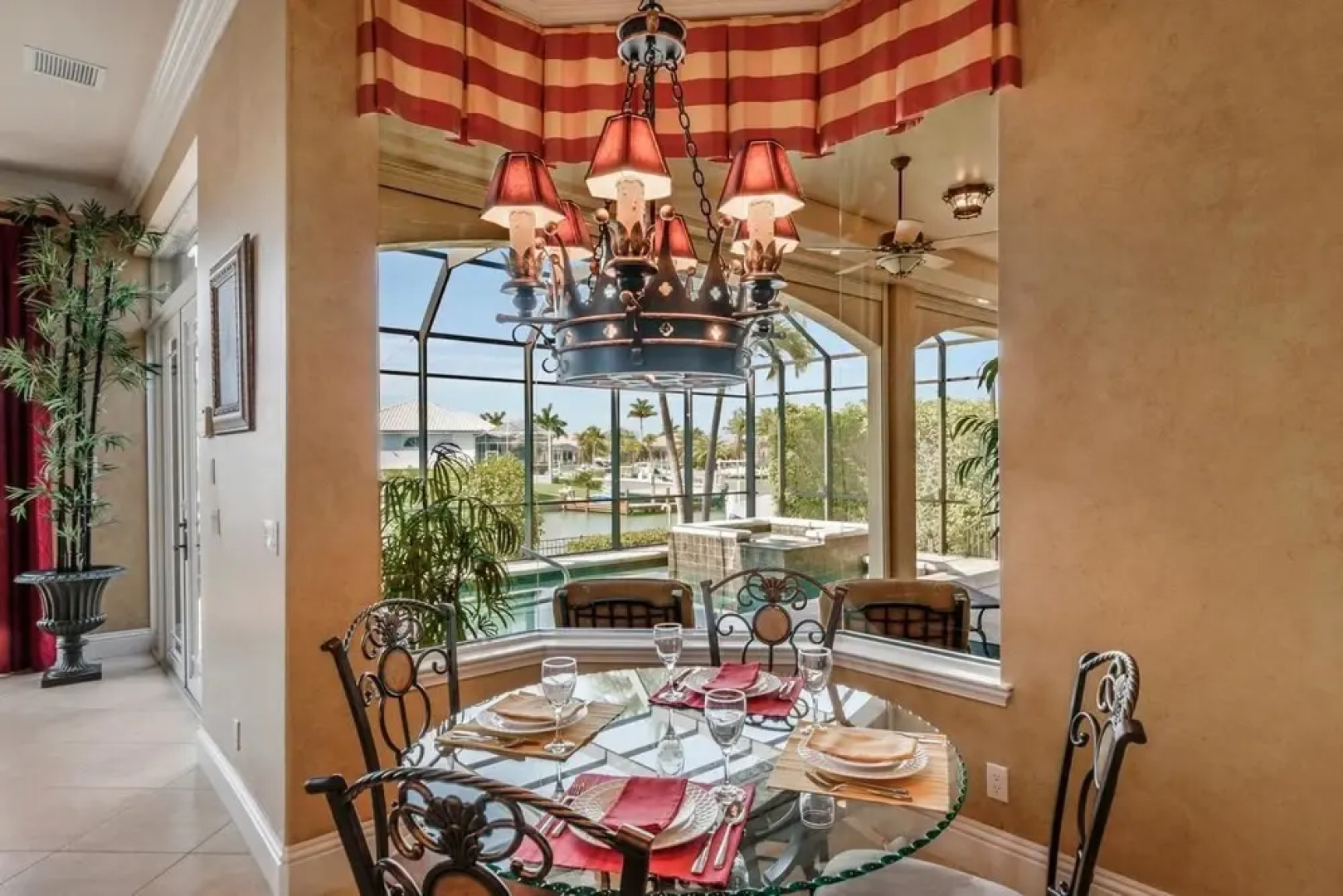 WIN1288 4 Bedroom Holiday Home by Marco Naples Vacation Homes