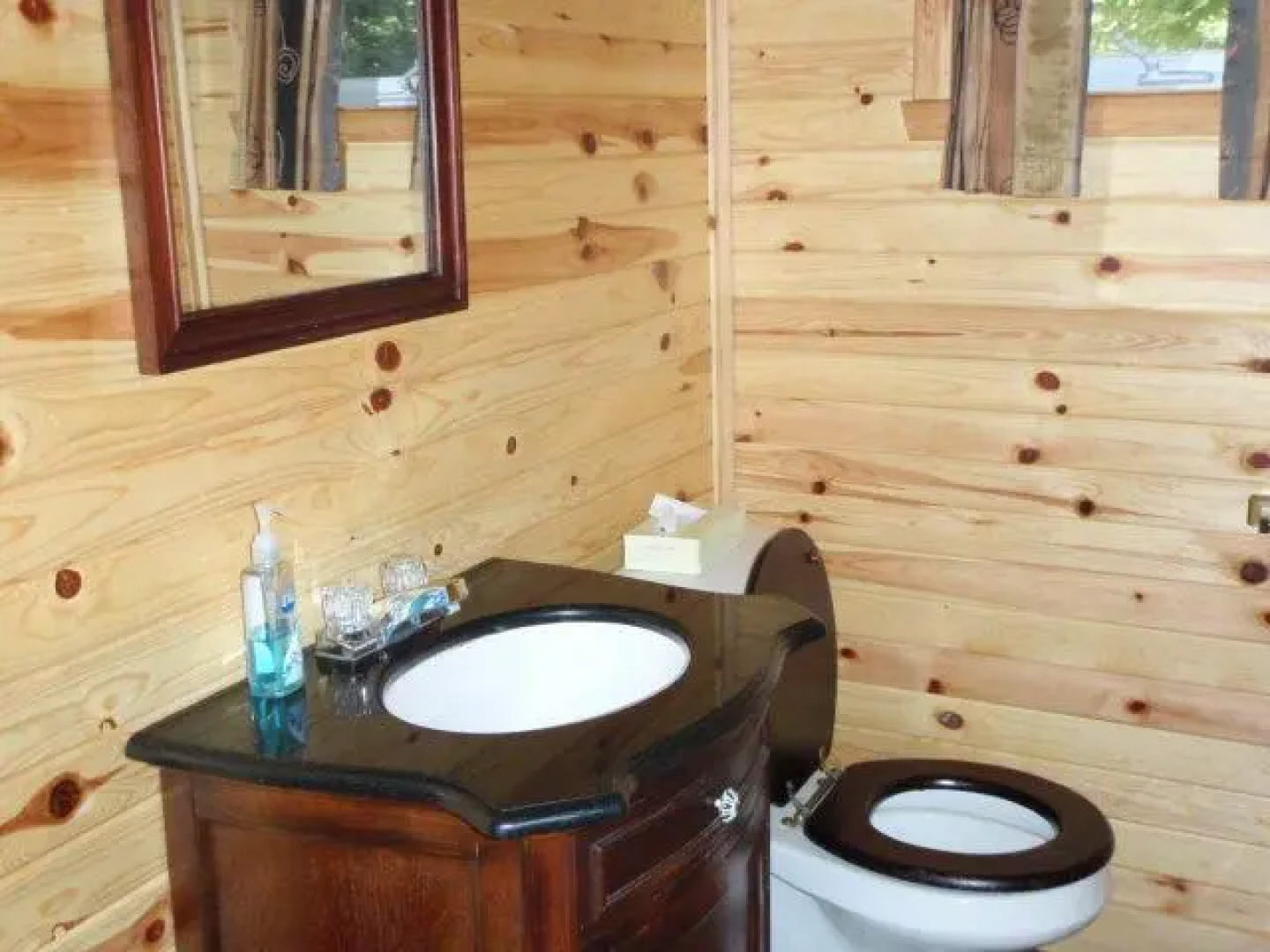 Auberge Aux Toits Rouges